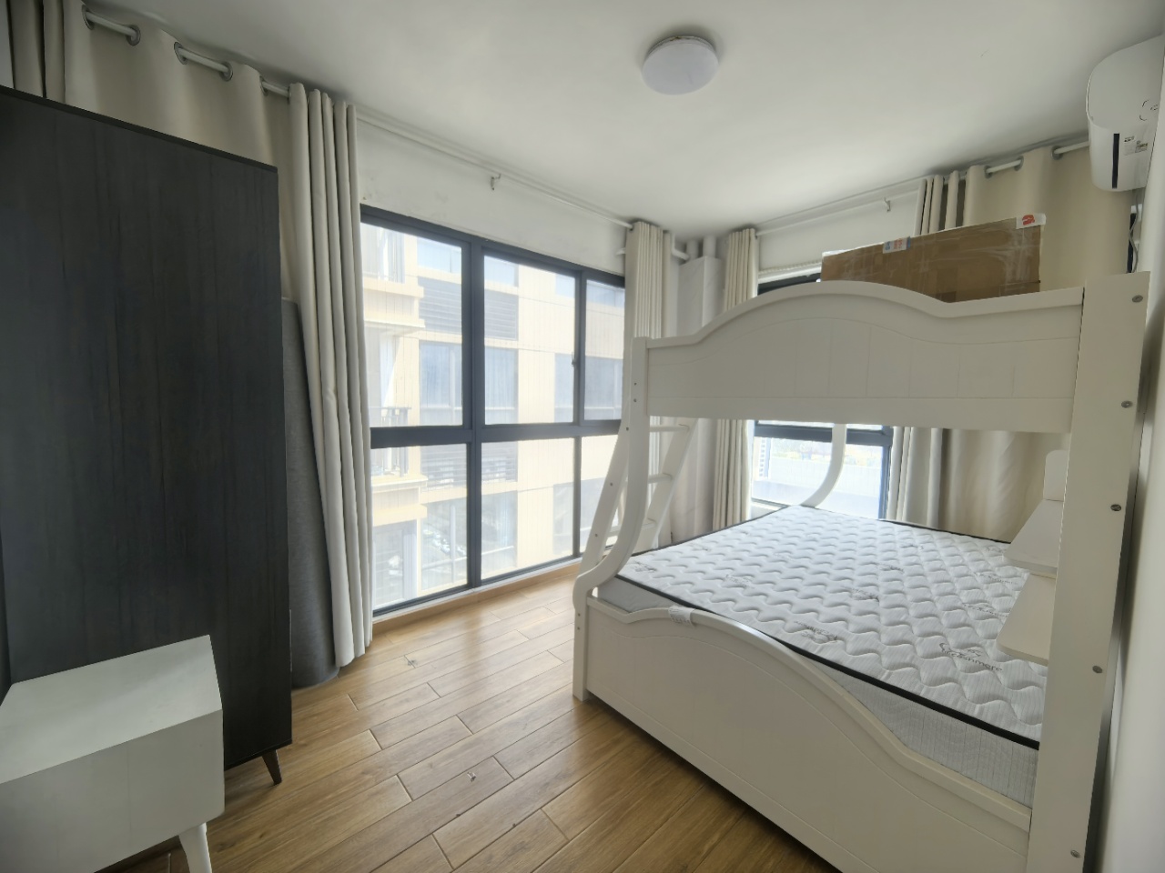 华府蓝湾 3室2厅1卫 160.0万 华府蓝湾 3室2厅1卫 160.0万室内图