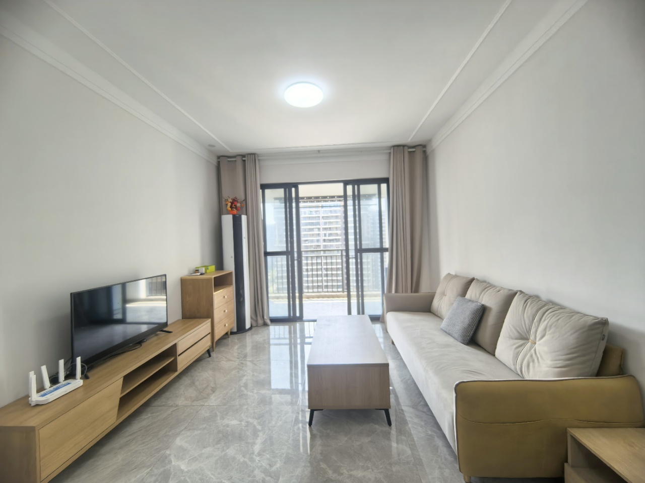 华府蓝湾 3室2厅1卫 160.0万 华府蓝湾 3室2厅1卫 160.0万室内图