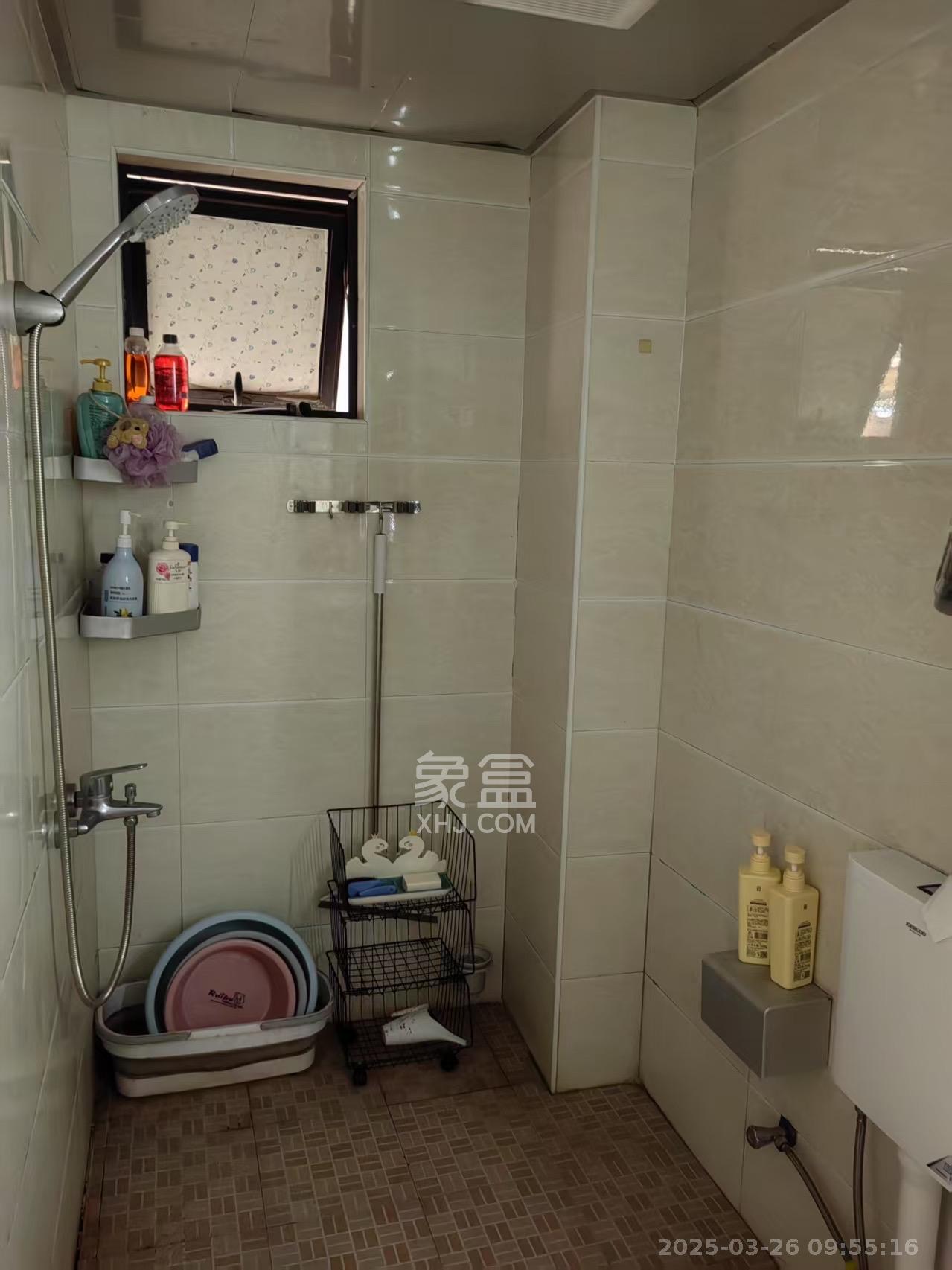 三一街区 2室2厅1卫 1800.0元/月 三一街区 2室2厅1卫 1800.0元/月室内图