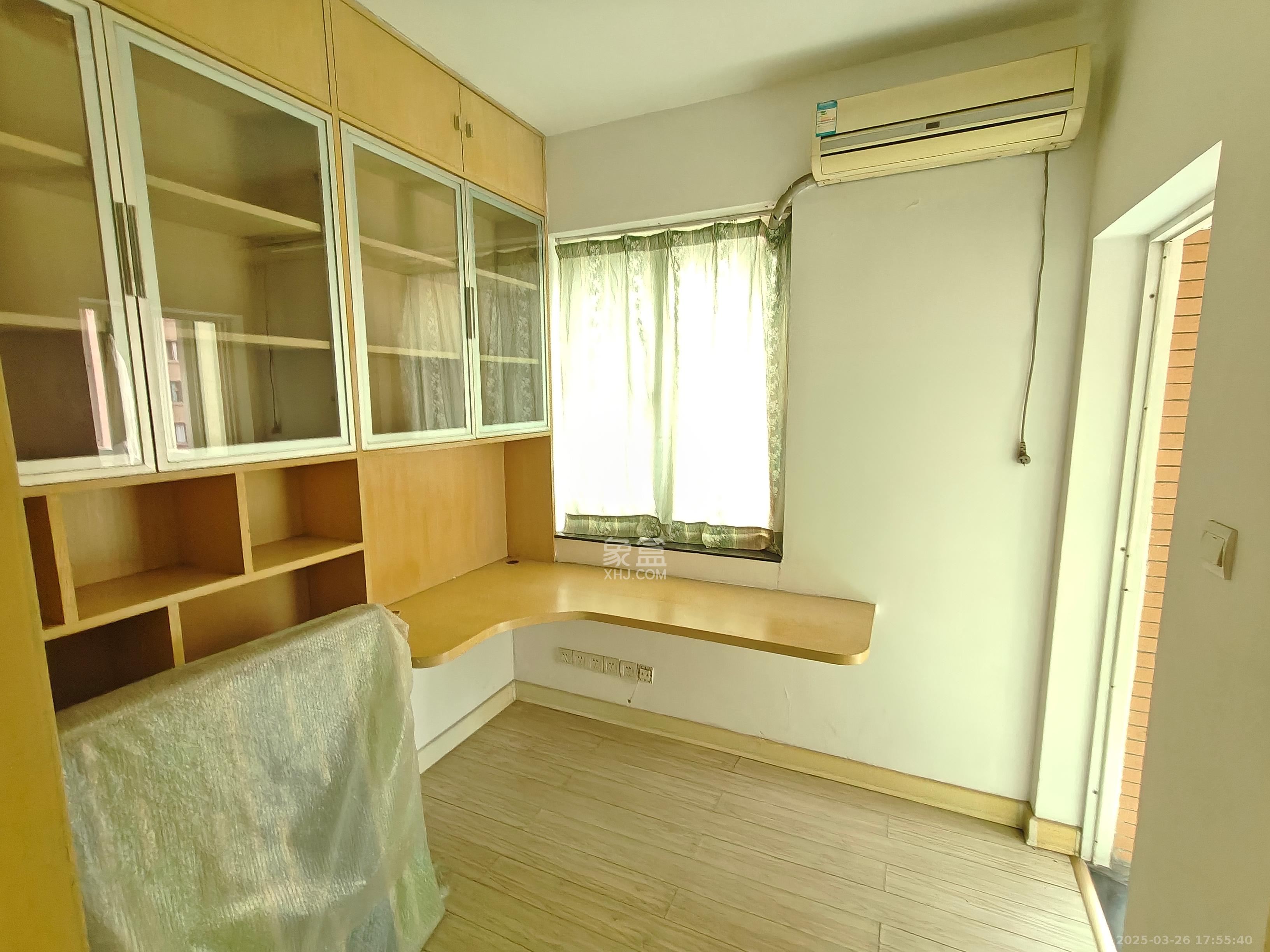 锦湘国际星城一期（锦美苑）  4室2厅2卫    3400.0元/月室内图