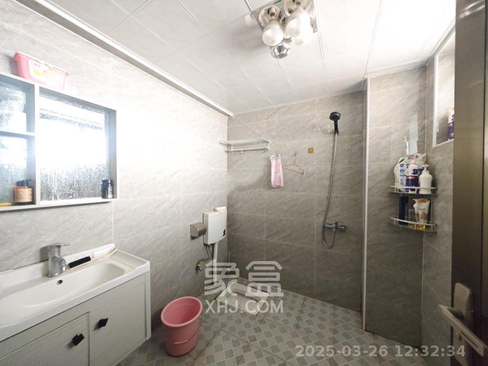 保利城(中航城国际社区、郡原美村) 3室2厅1卫 1800.0元/月 保利城(中航城国际社区、郡原美村) 3室2厅1卫 1800.0元/月室内图