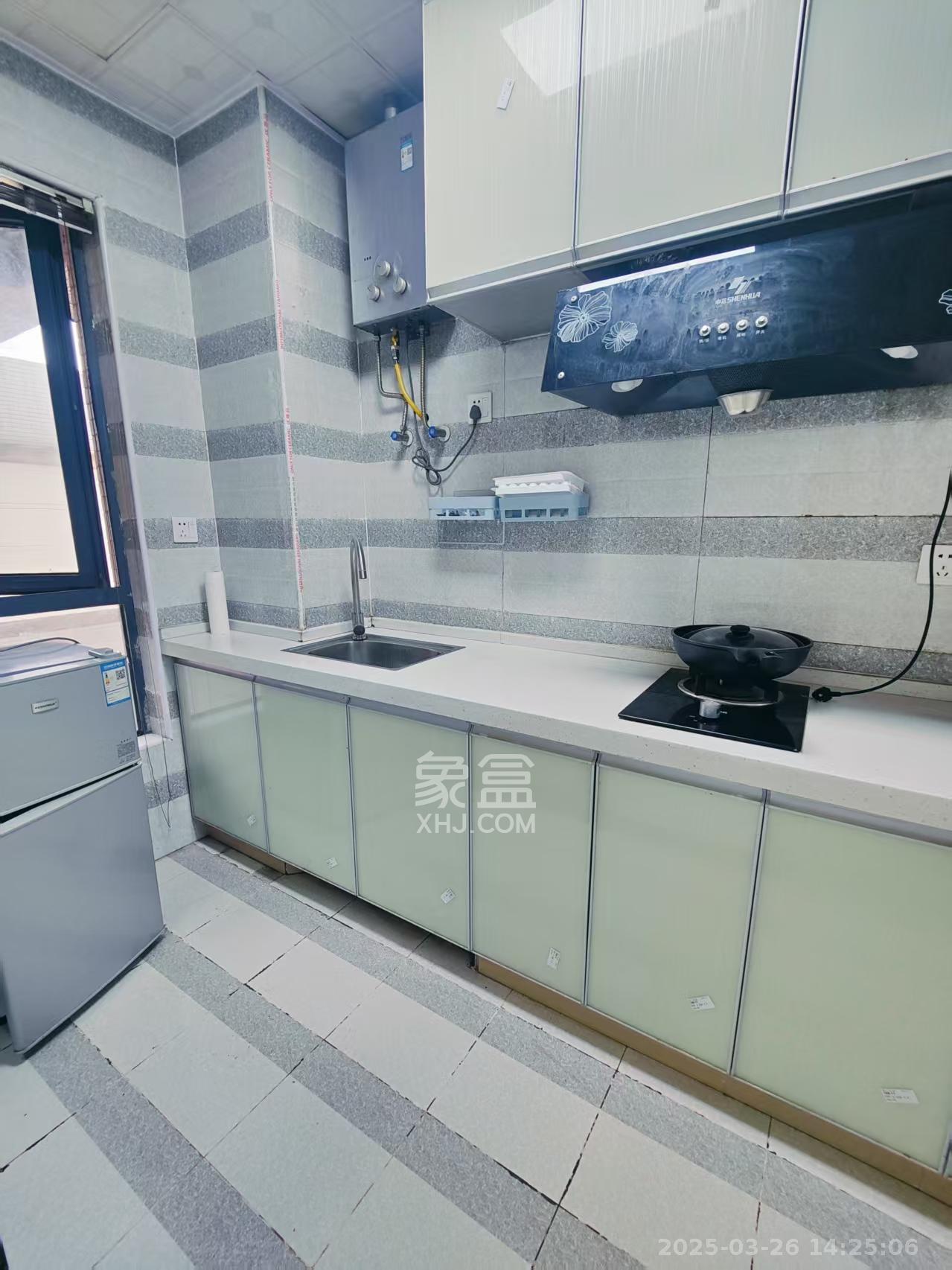 中建芙蓉嘉苑  1室1厅1卫    1400.0元/月室内图