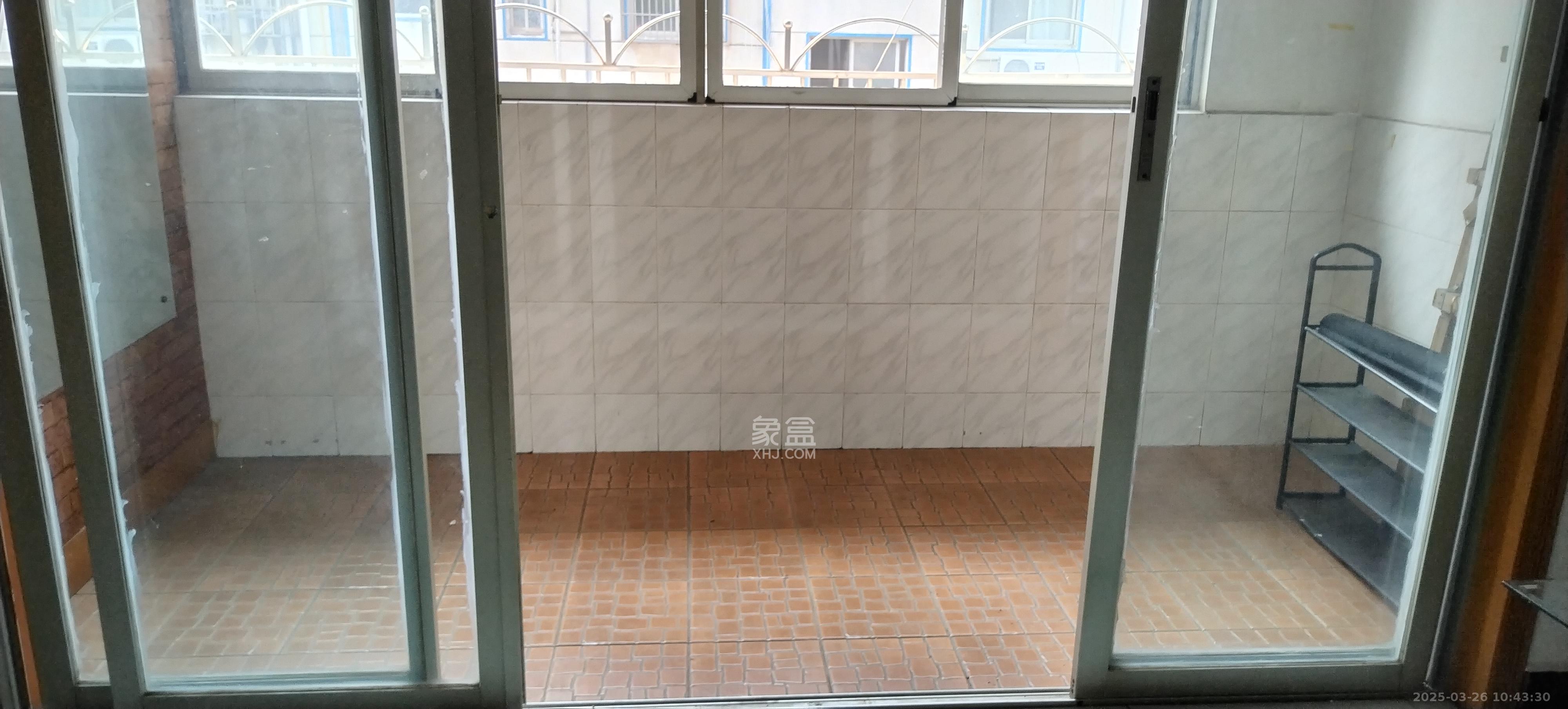 三湘小区  2室2厅1卫   1400.00元/月室内图
