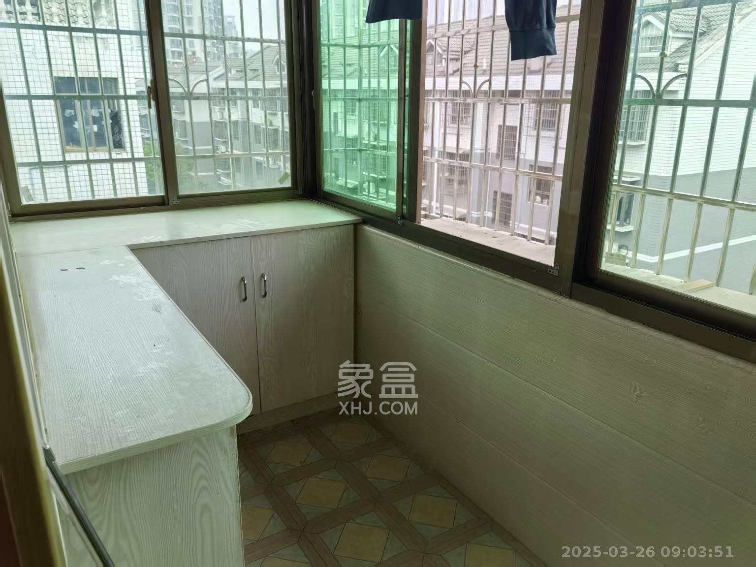 兴联母山小区  2室2厅1卫   1300.00元/月室内图