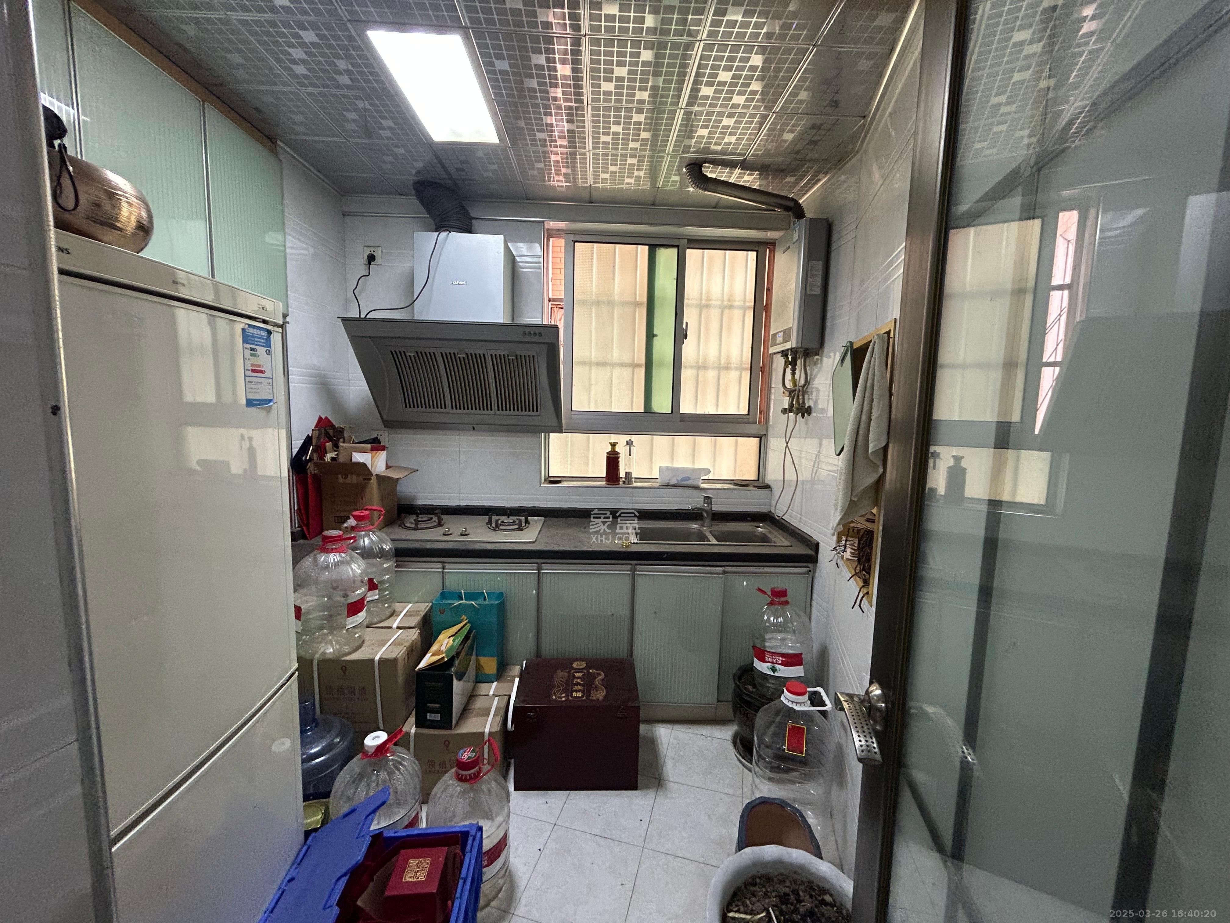 桃花古潭小区(天际绿洲) 4室2厅2卫 5000.0元/月 桃花古潭小区(天际绿洲) 4室2厅2卫 5000.0元/月室内图