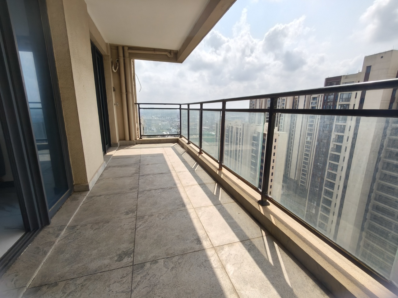 碧桂园公园上城 3室2厅2卫 193.0万 碧桂园公园上城 3室2厅2卫 193.0万室内图