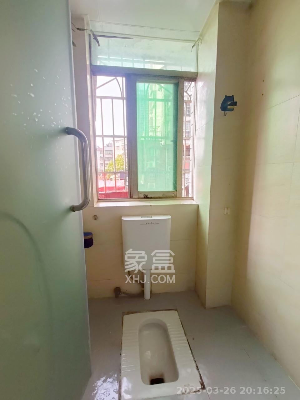 扬帆小区  1室2厅1卫   1100.00元/月室内图