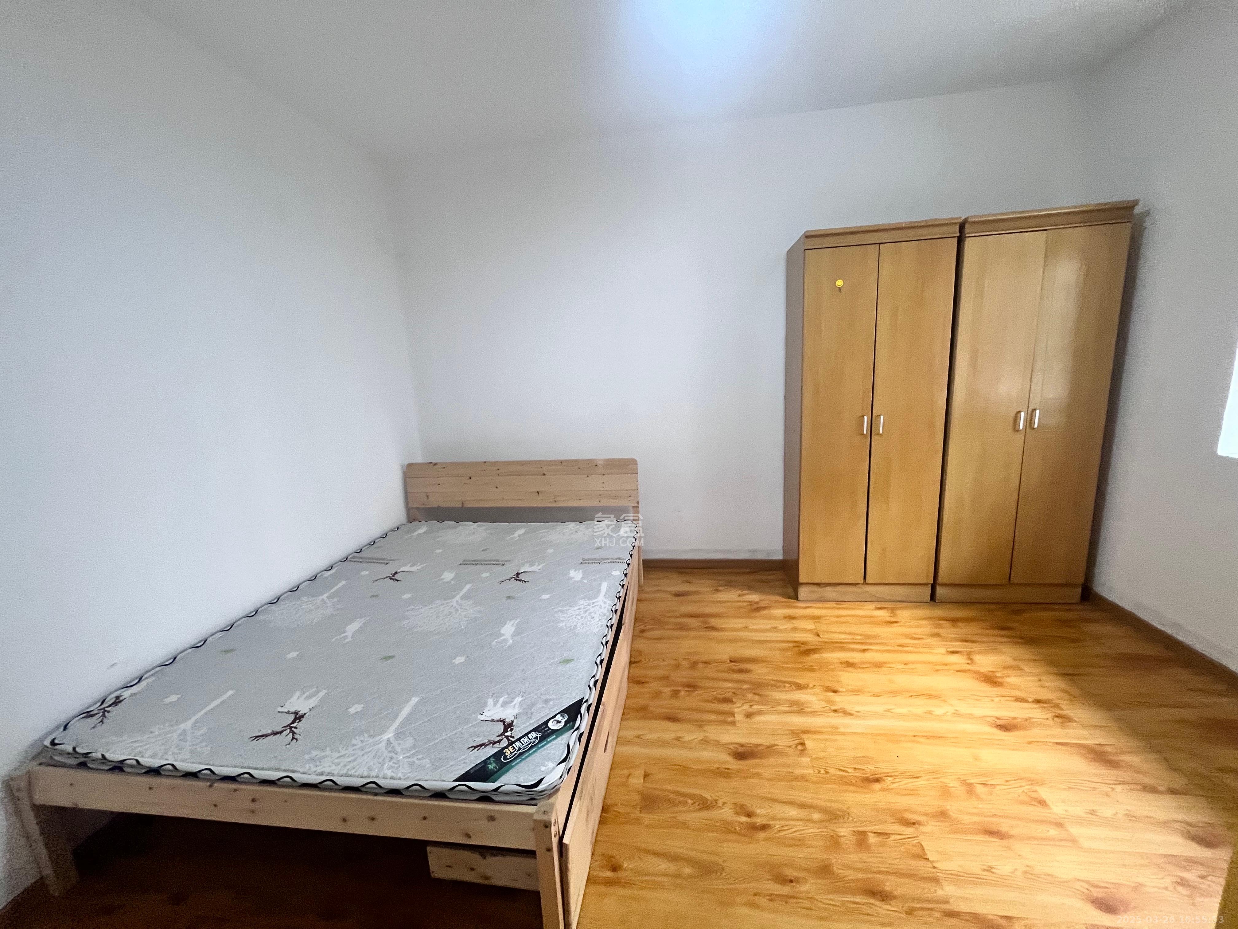 东风一村社区房（王家垅）  1室3厅1卫   1400.00元/月室内图