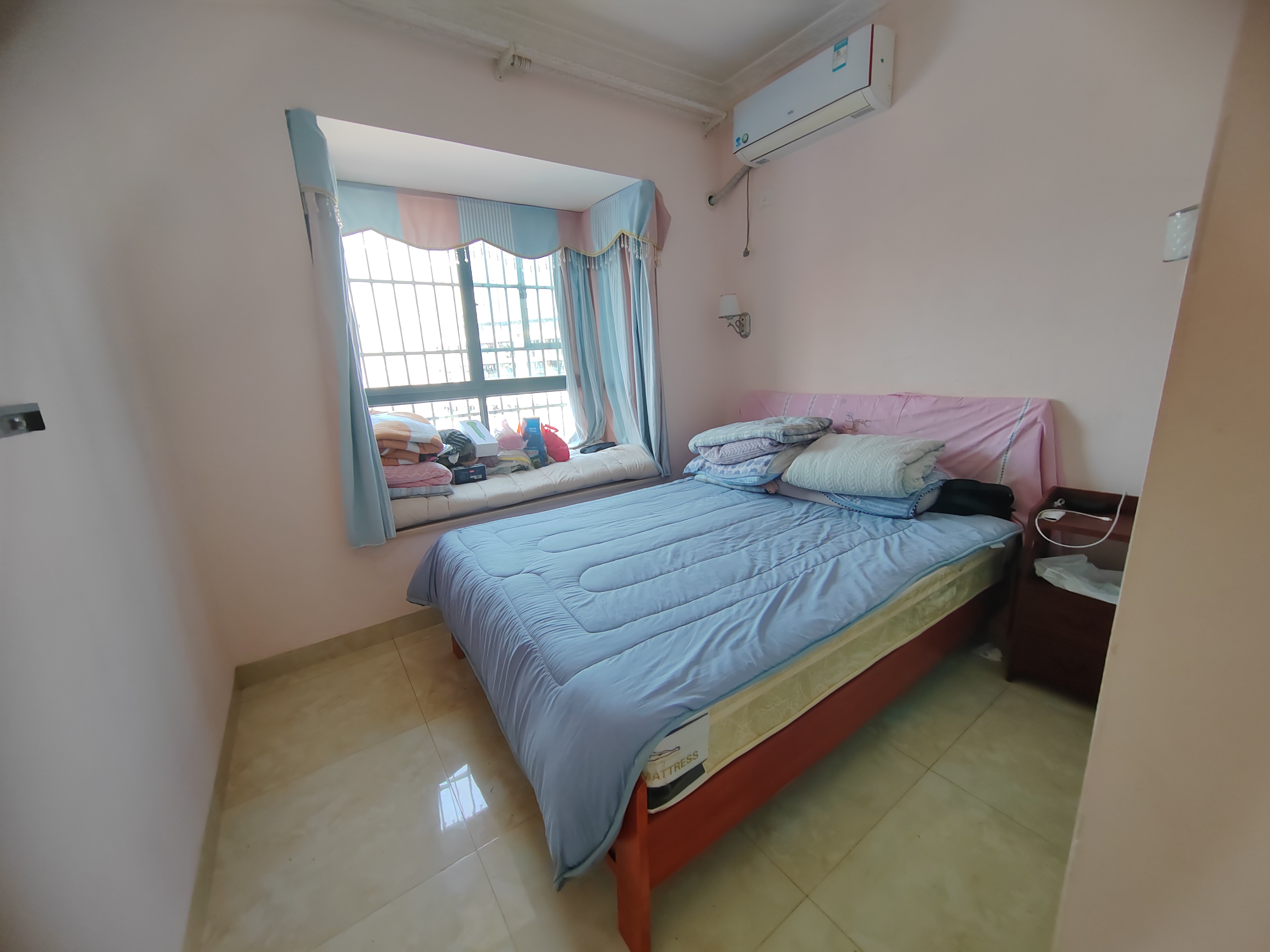 嘉景庭院 1室2厅1卫 95.0万 嘉景庭院 1室2厅1卫 95.0万客厅