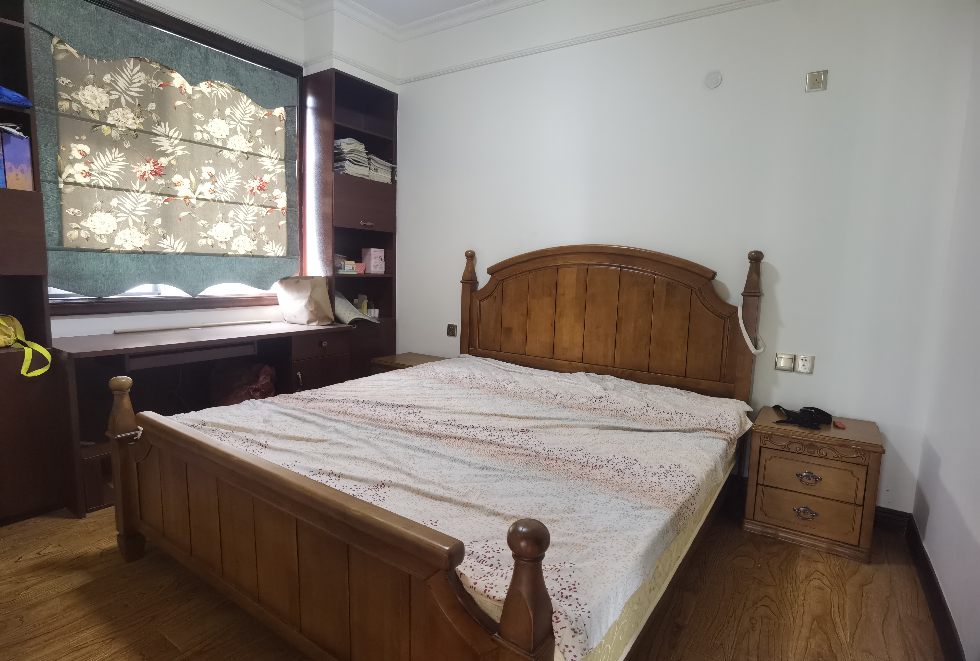 大同沁园  4室2厅2卫    92.8万卧室