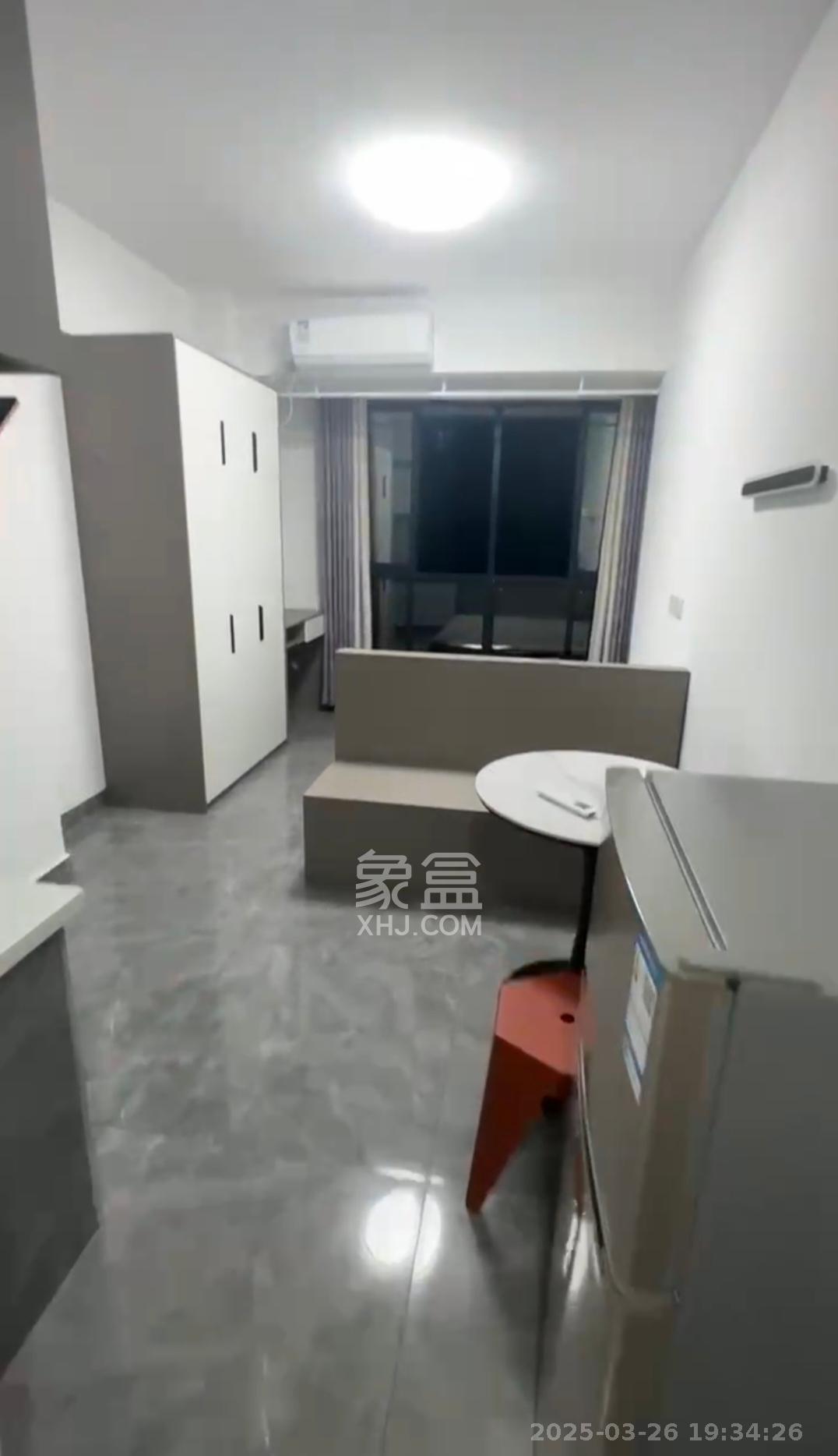 八家湾小区 1室1厅1卫 1350.0元/月 八家湾小区 1室1厅1卫 1350.0元/月室内图