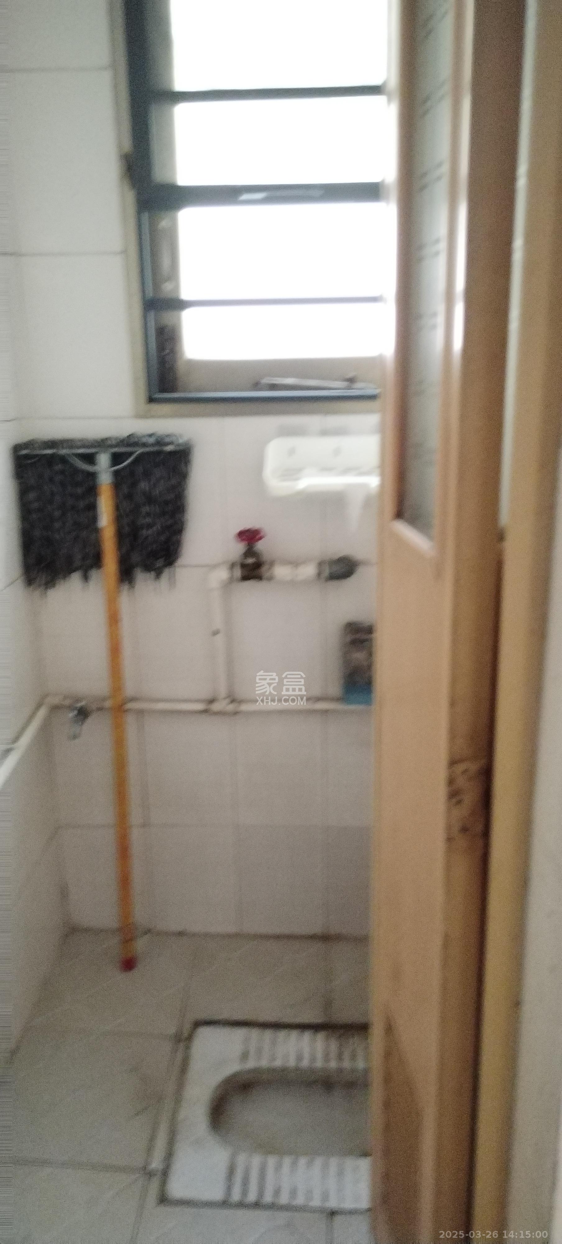 三湘小区  2室1厅1卫   1300.00元/月室内图