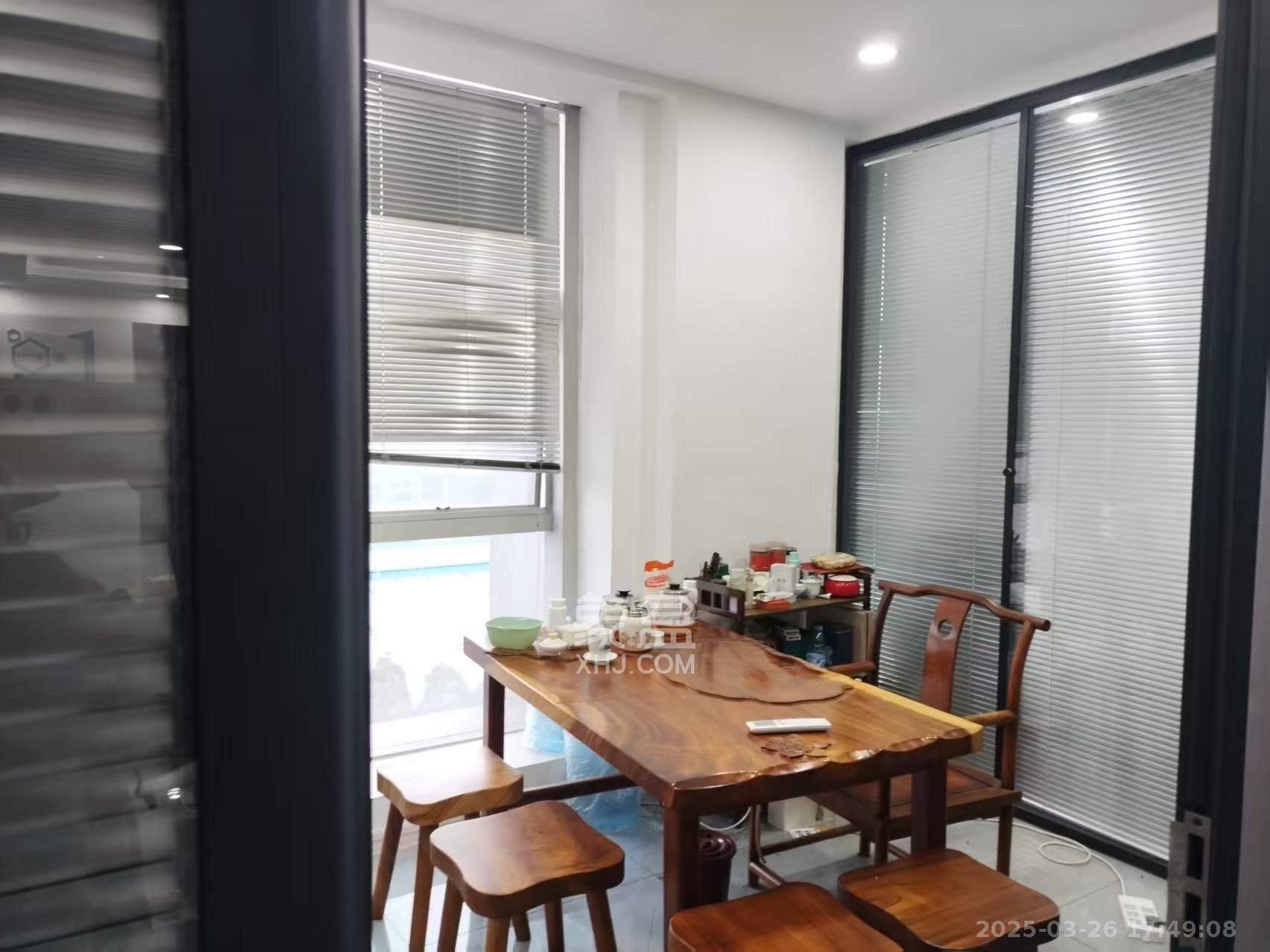 新兴企业中心   256.0㎡      9000.0元/月室内图