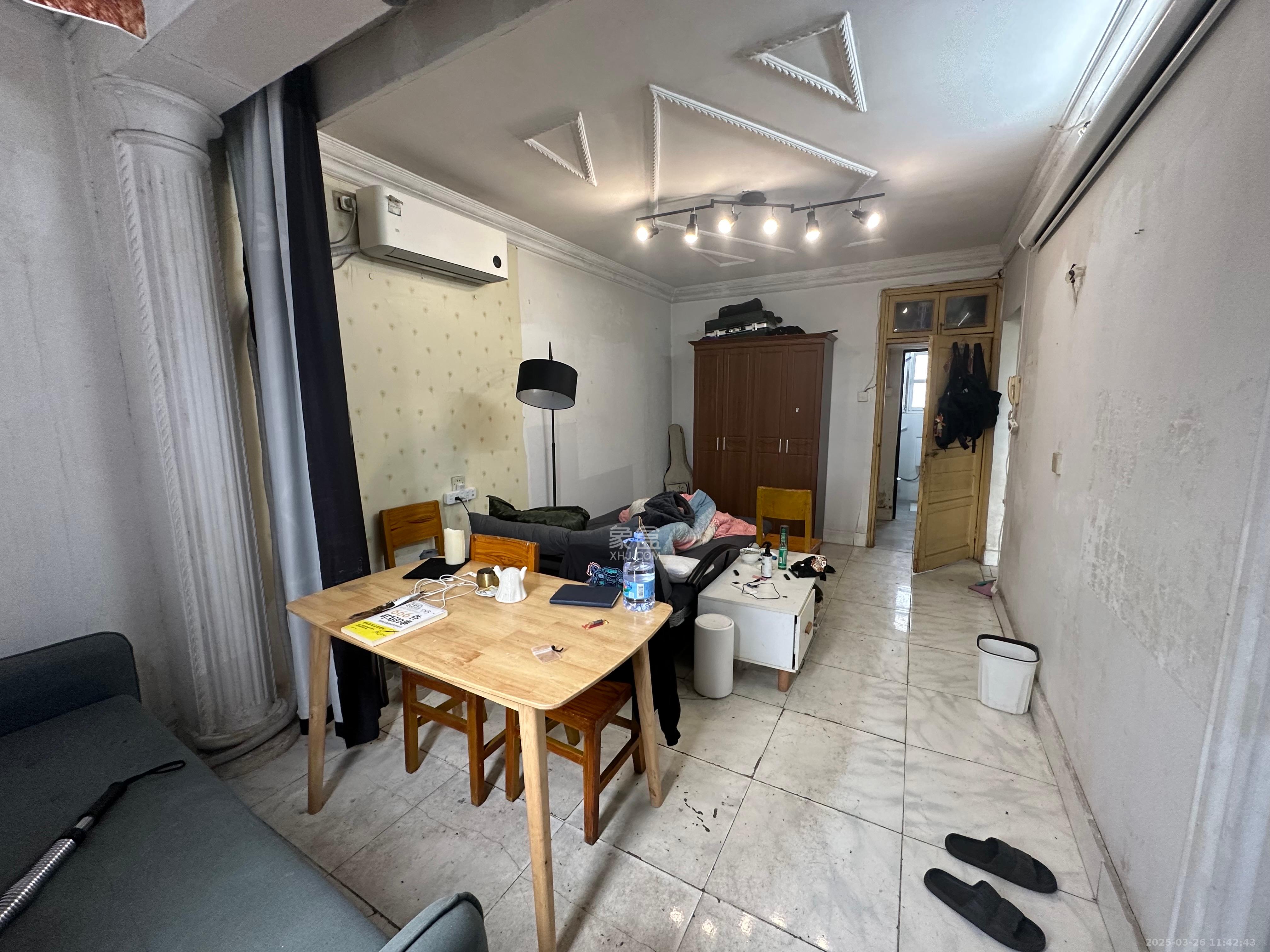 人造板厂宿舍（新河北堤1号）  1室1厅1卫   1200.00元/月室内图1