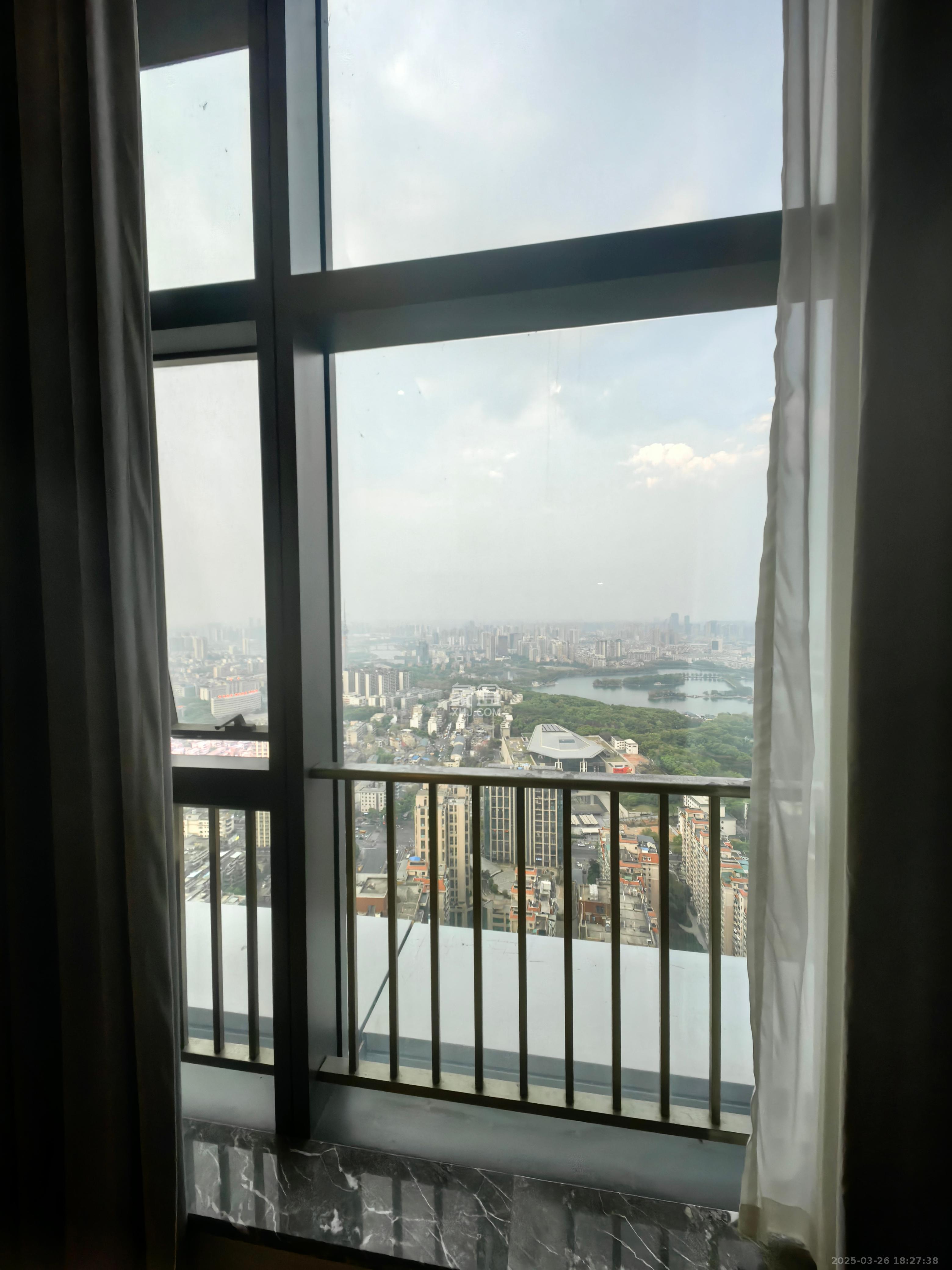 华远华时代  3室2厅2卫    4500.0元/月室内图