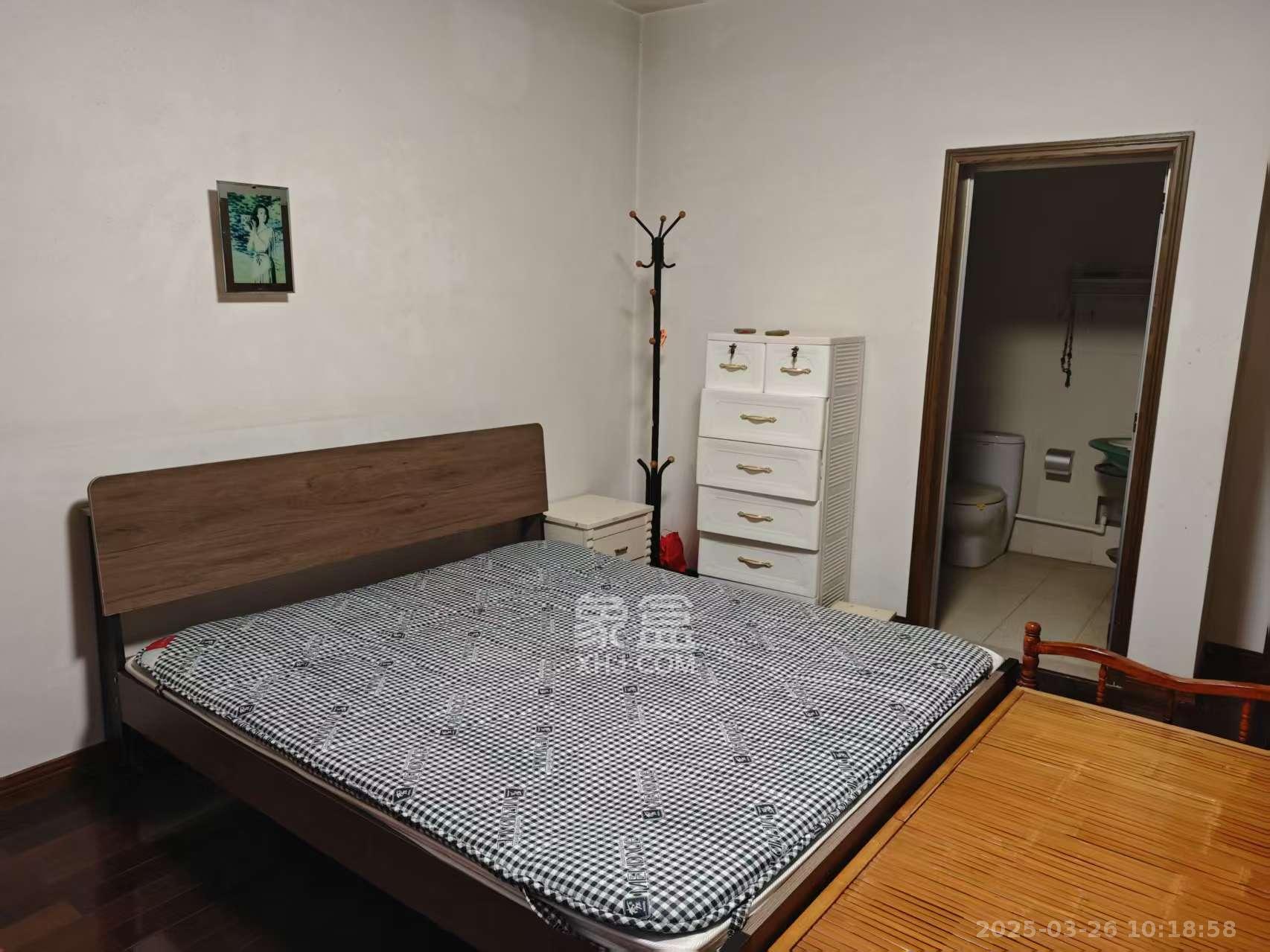 阳光苑  3室2厅2卫   1600.00元/月室内图