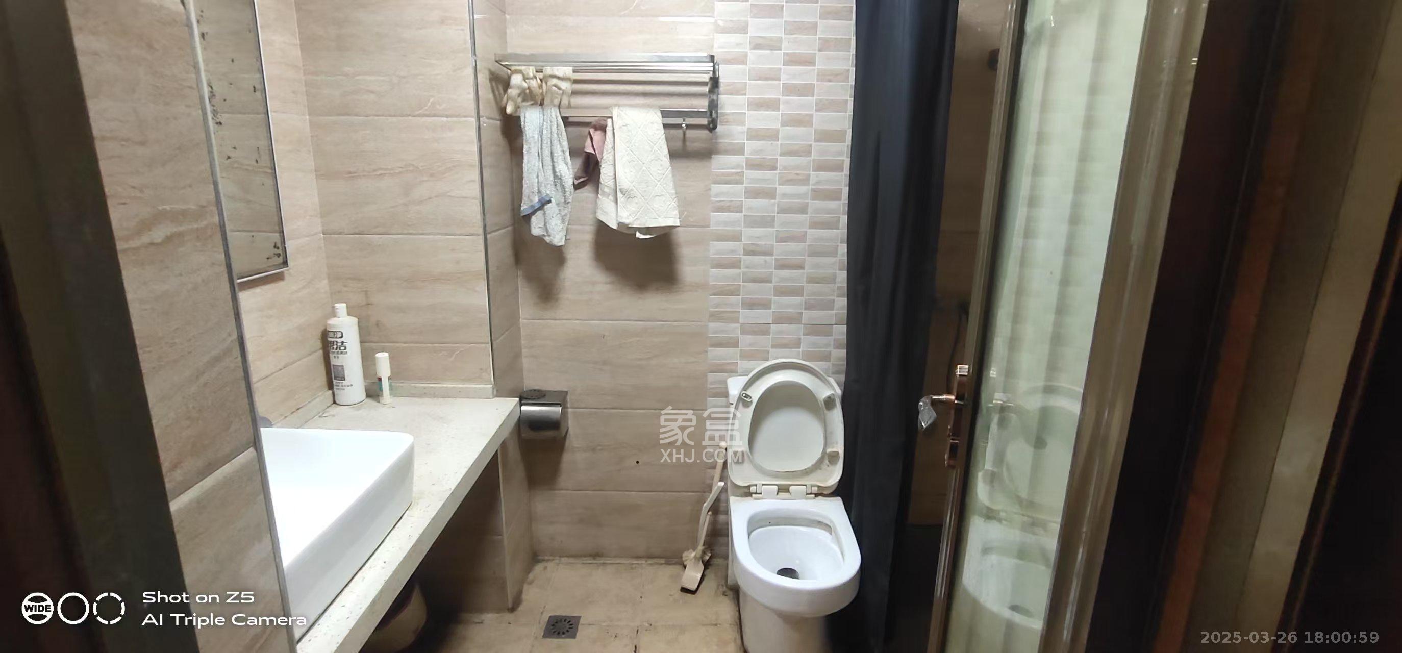 蓝湾国际广场 1室1厅1卫 1300.0元/月 蓝湾国际广场 1室1厅1卫 1300.0元/月室内图