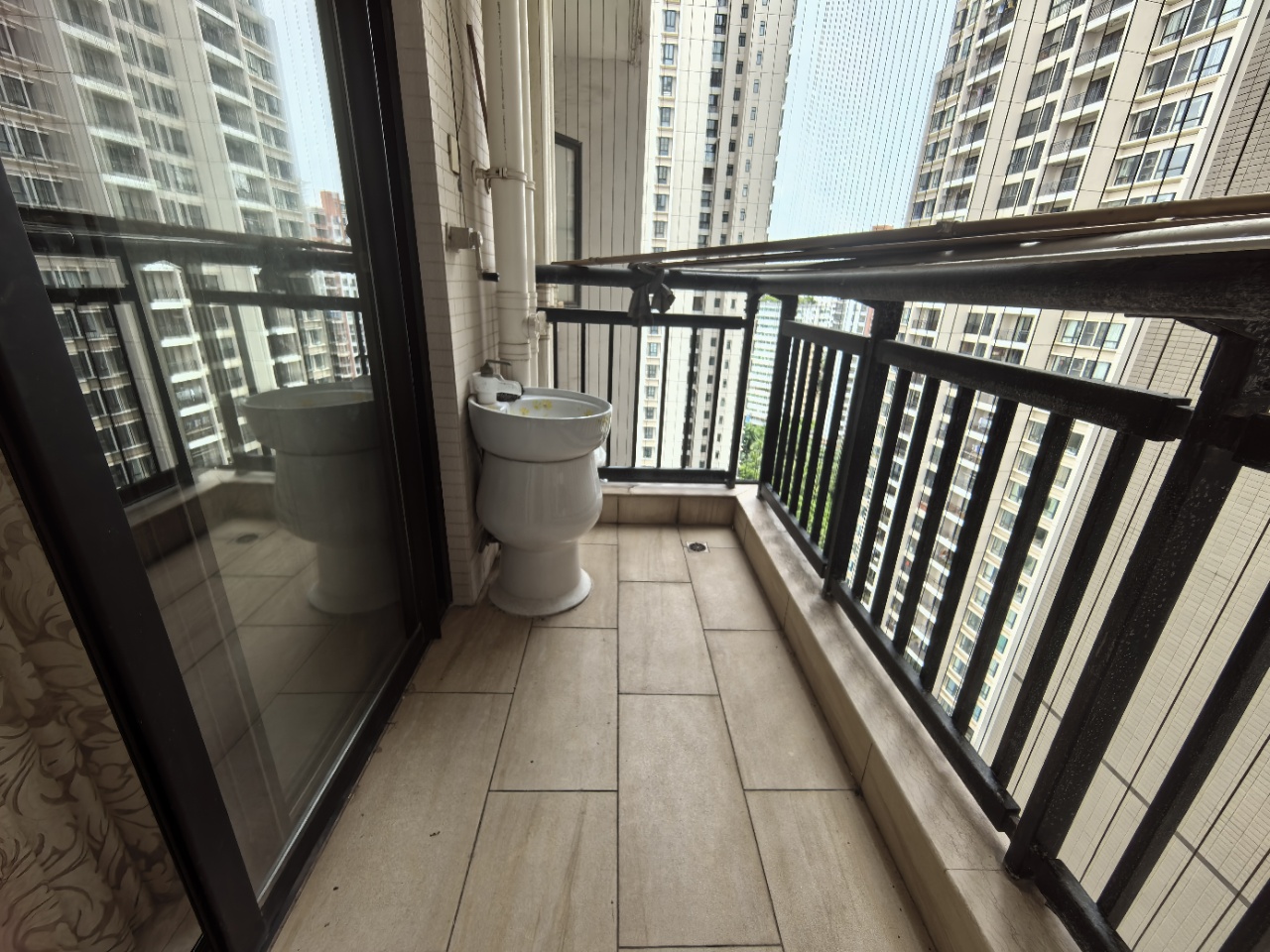 金碧文华 4室2厅2卫 245.0万 金碧文华 4室2厅2卫 245.0万室内图