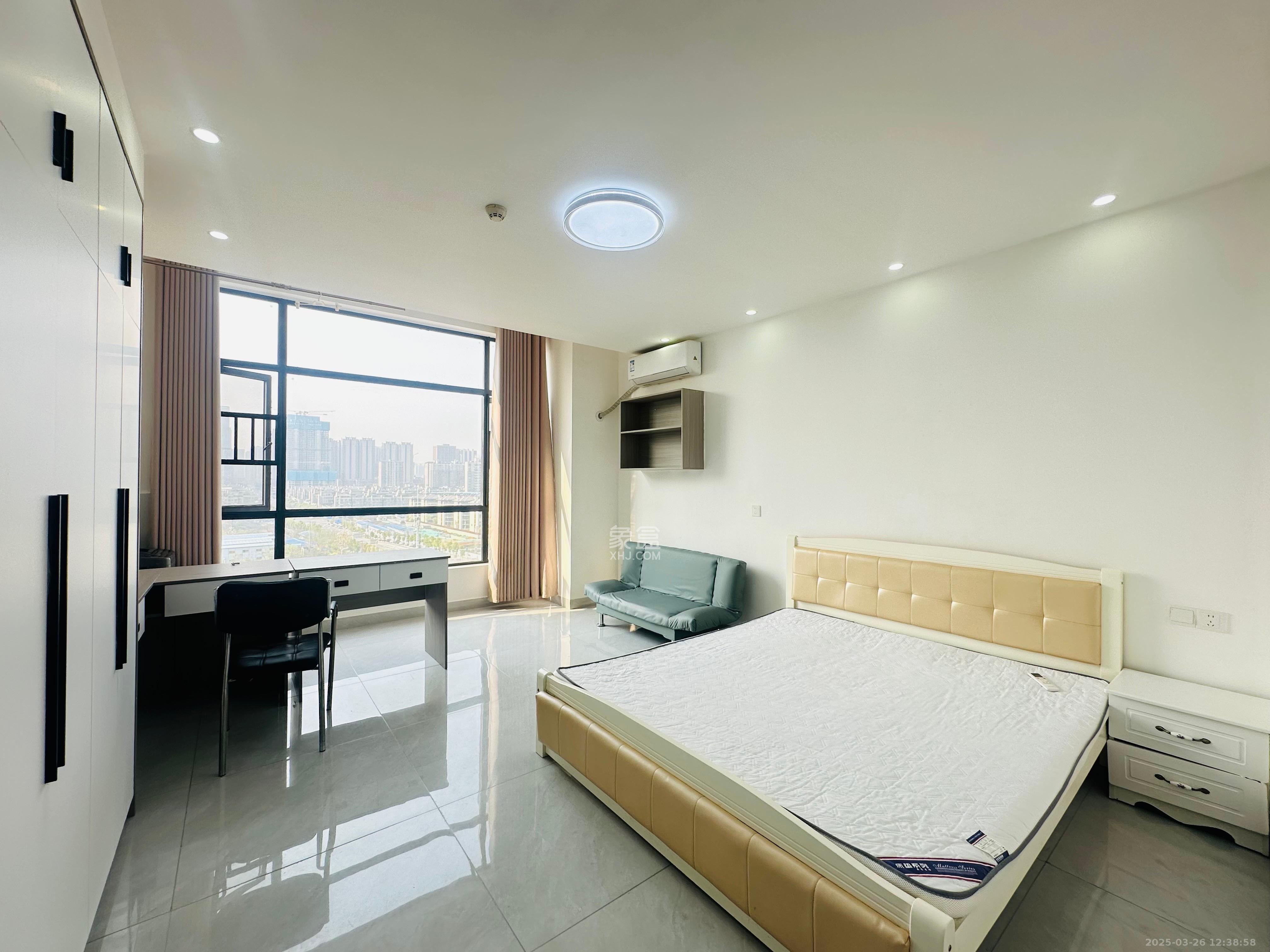 诺德滨江逸园（中铁逸园）  1室1厅1卫    1600.0元/月室内图1