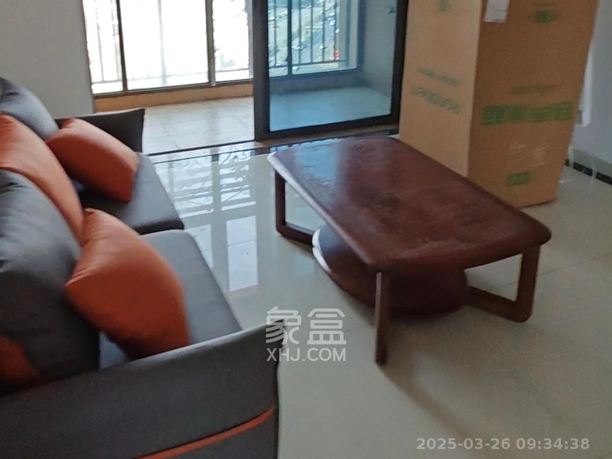 珠江郦城探香里 3室2厅1卫 2300.0元/月 珠江郦城探香里 3室2厅1卫 2300.0元/月室内图