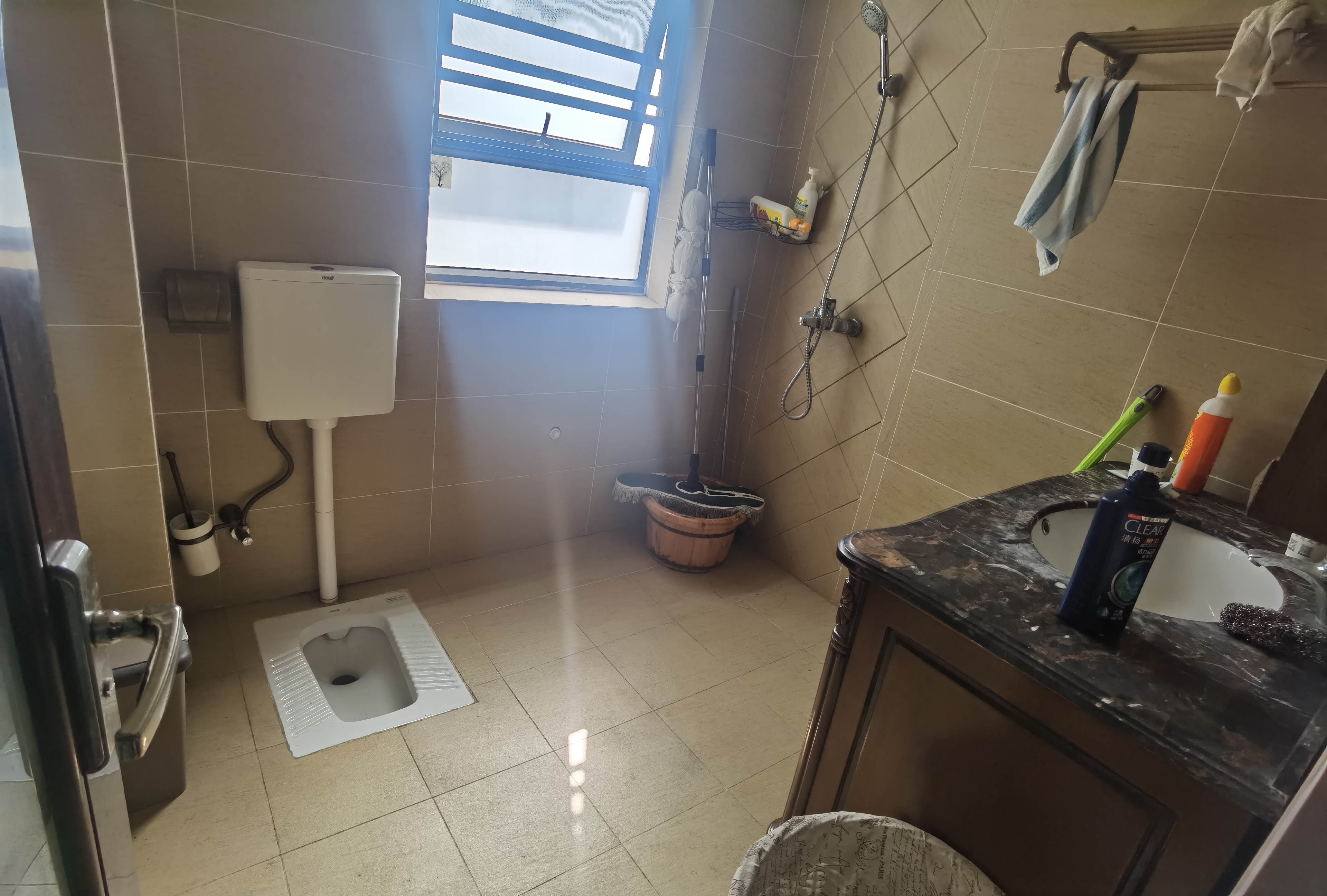 大同沁园 4室2厅2卫 92.8万 大同沁园 4室2厅2卫 92.8万卫生间