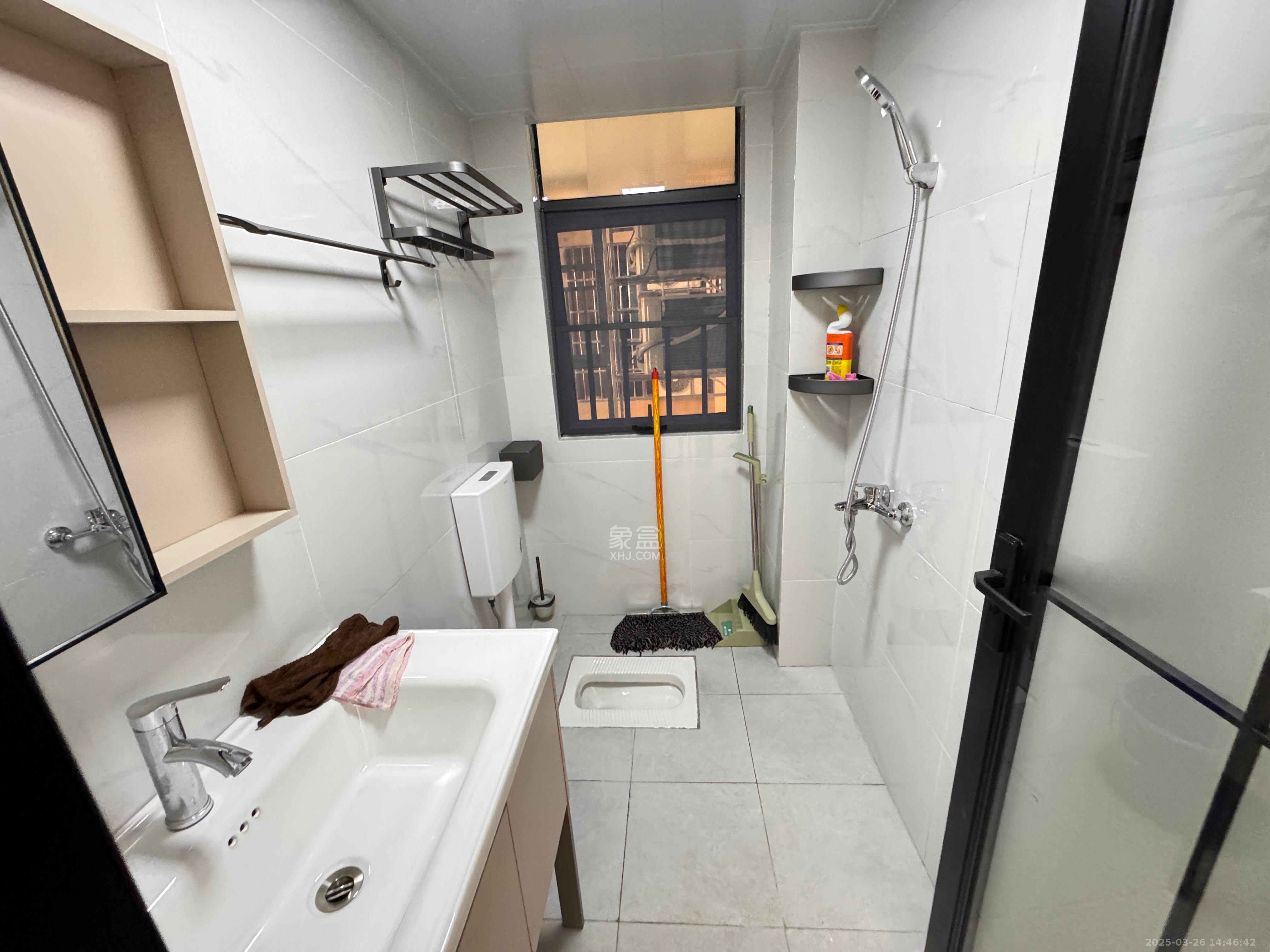 莲馨苑 2室0厅0卫 2200.0元/月 莲馨苑 2室0厅0卫 2200.0元/月室内图