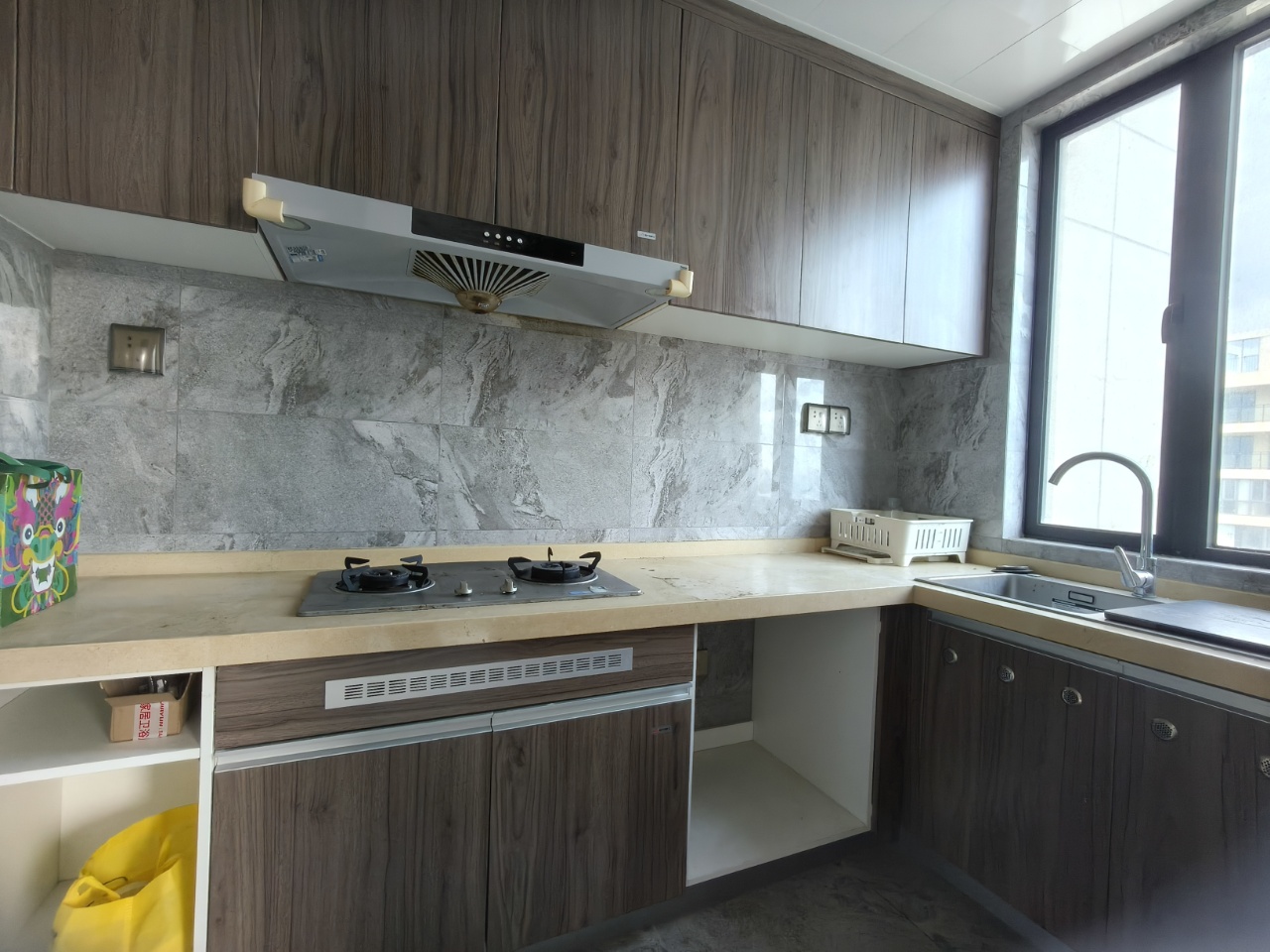 碧桂园公园上城 3室2厅2卫 193.0万 碧桂园公园上城 3室2厅2卫 193.0万室内图