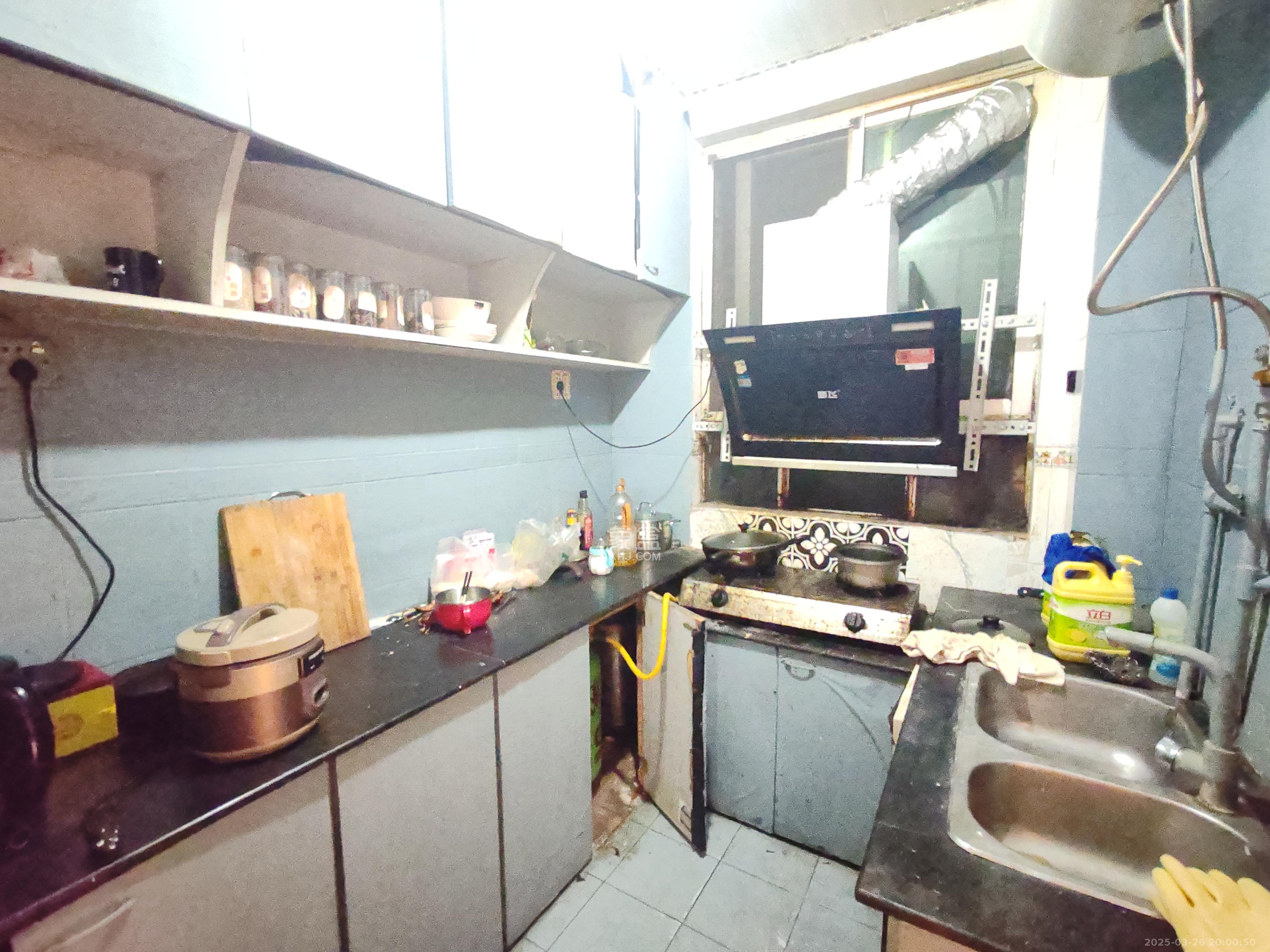 南建公寓  2室2厅1卫   900.00元/月室内图