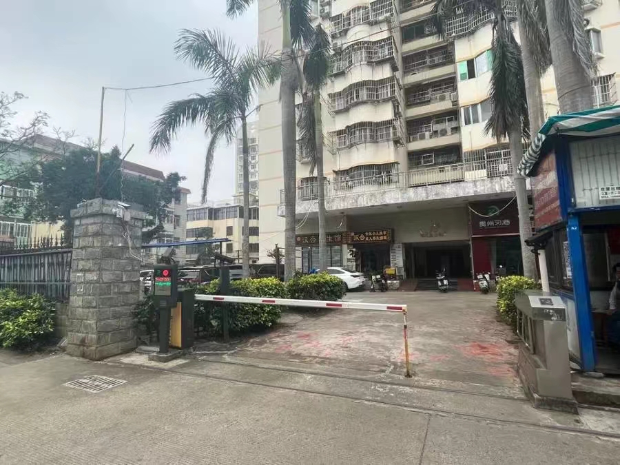 凤凰公寓 2室2厅1卫 110.0万 凤凰公寓 2室2厅1卫 110.0万小区图