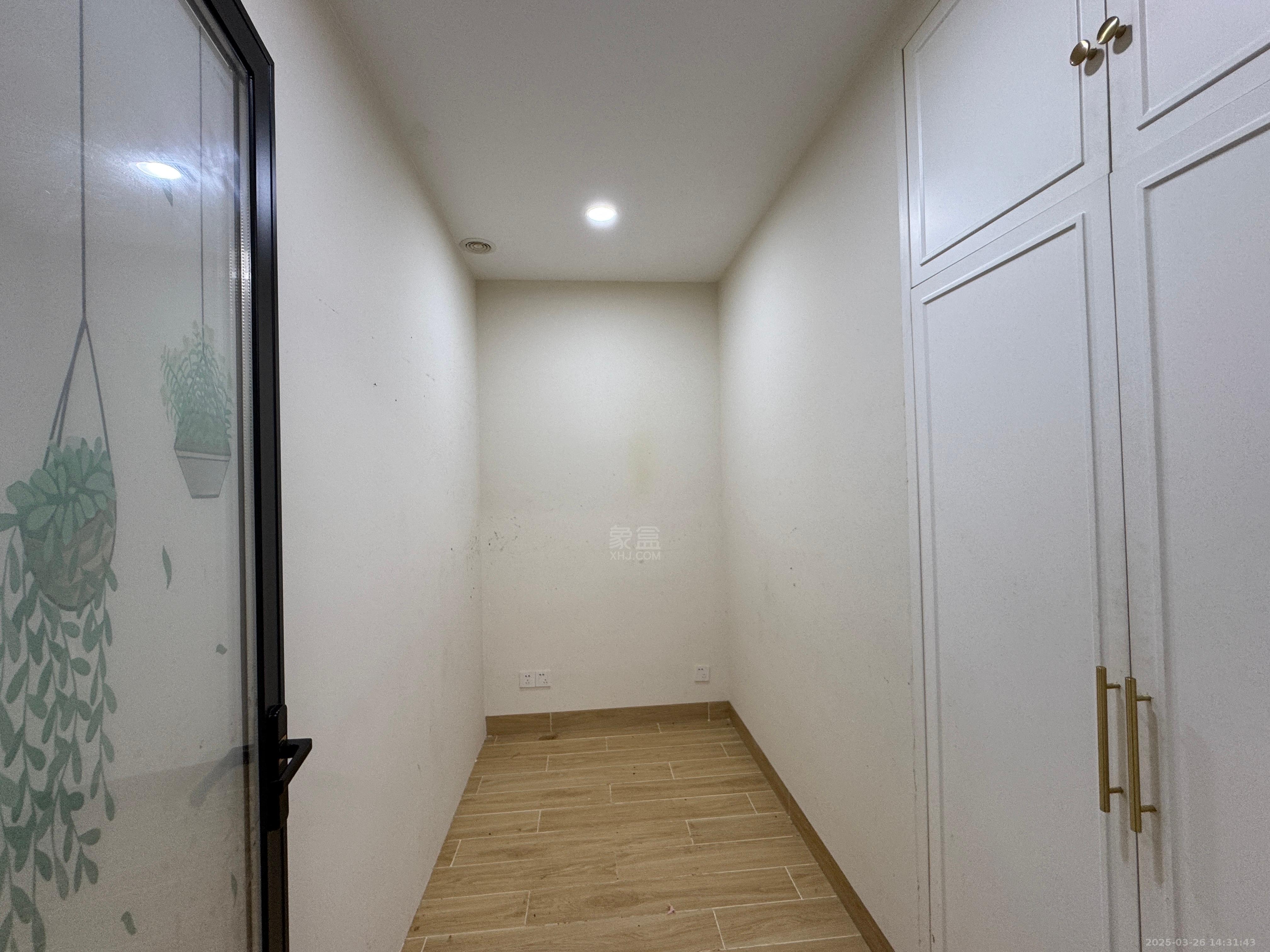 尚格广场 1室1厅1卫 1800.0元/月 尚格广场 1室1厅1卫 1800.0元/月室内图