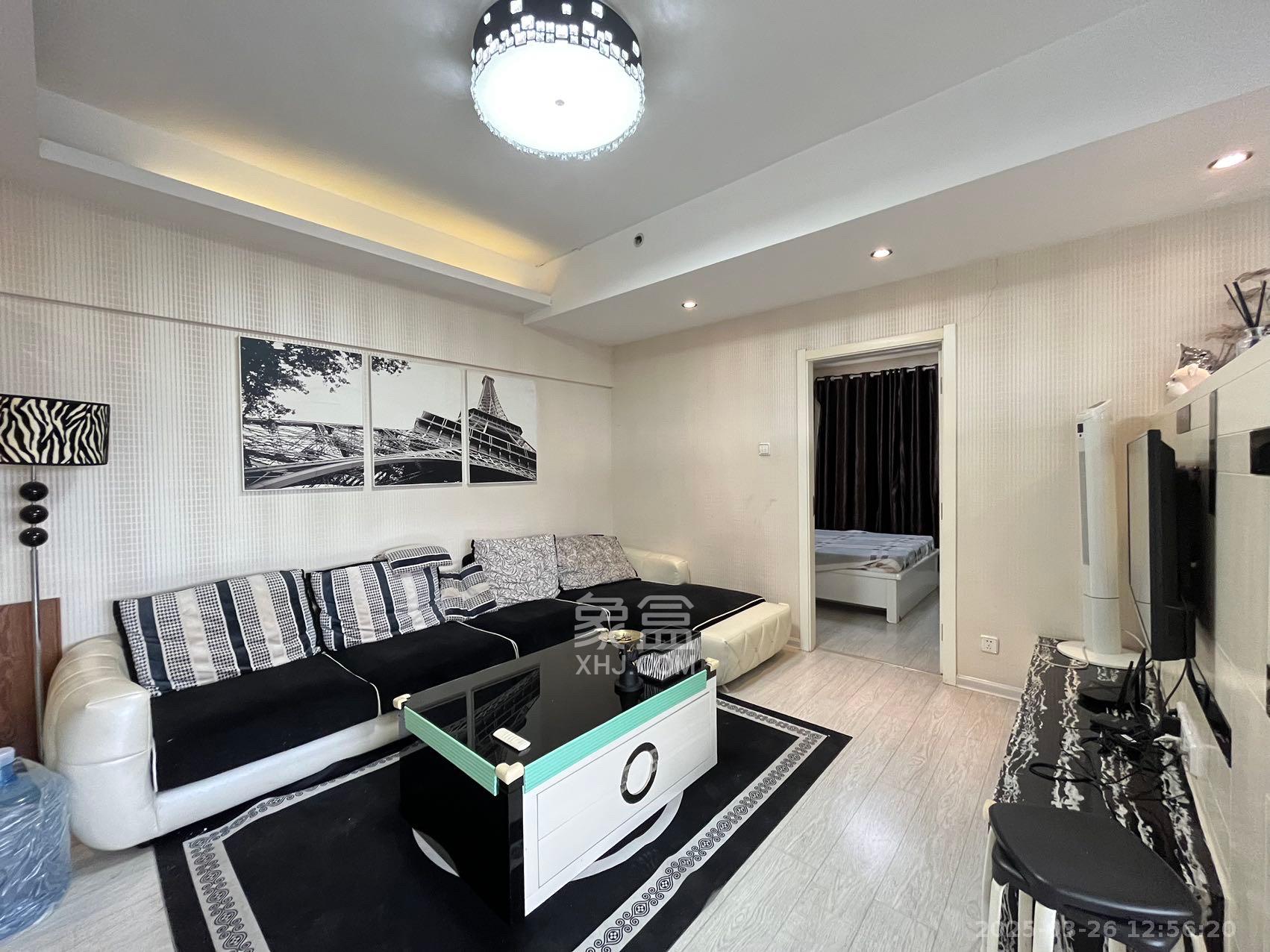 东怡外国(南湖一号) 2室1厅1卫 3200.0元/月 东怡外国(南湖一号) 2室1厅1卫 3200.0元/月室内图