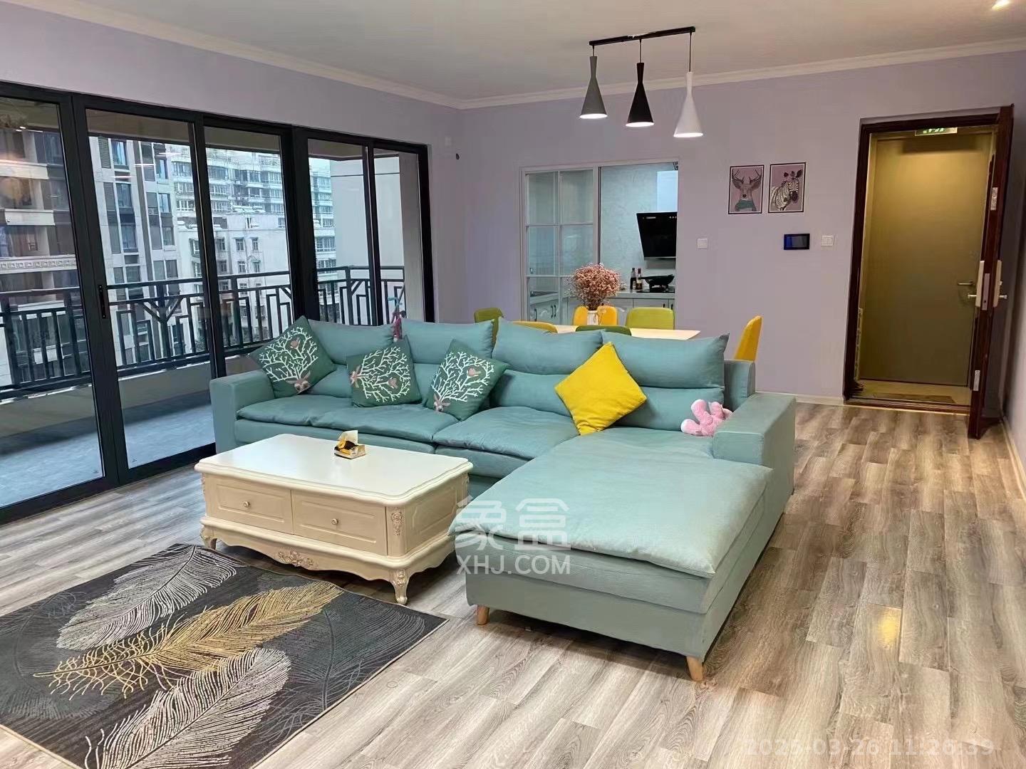 建发中央悦府  4室2厅2卫   4300.00元/月