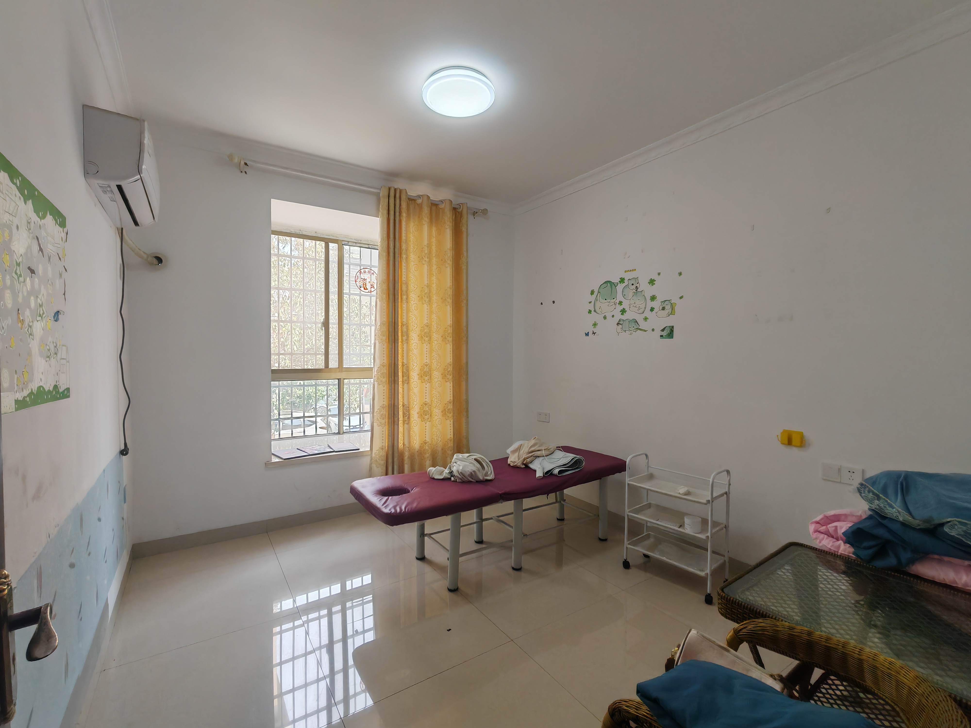 幸福里 3室2厅2卫 1000.0元/月 幸福里 3室2厅2卫 1000.0元/月室内图