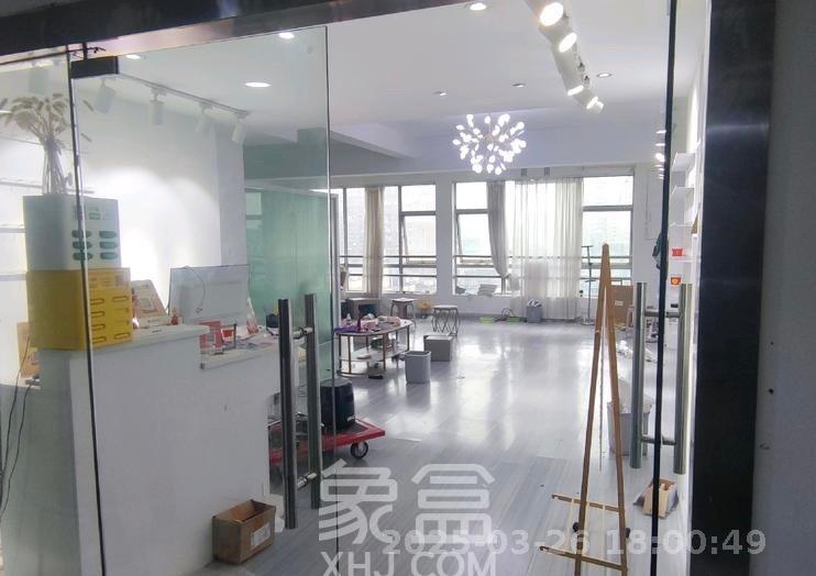 五一新干线 1室1厅1卫 4200.0元/月 五一新干线 1室1厅1卫 4200.0元/月室内图