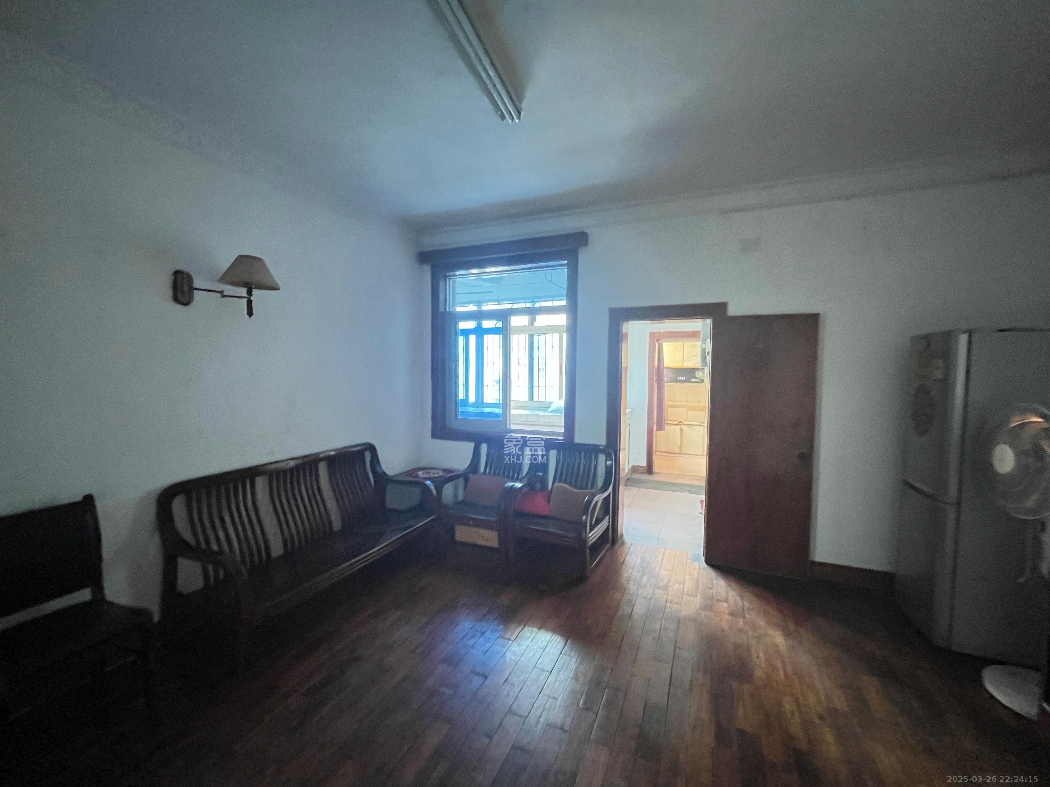 市直属机关宿舍  4室2厅2卫    3000.0元/月 市直属机关宿舍  4室2厅2卫    3000.0元/月