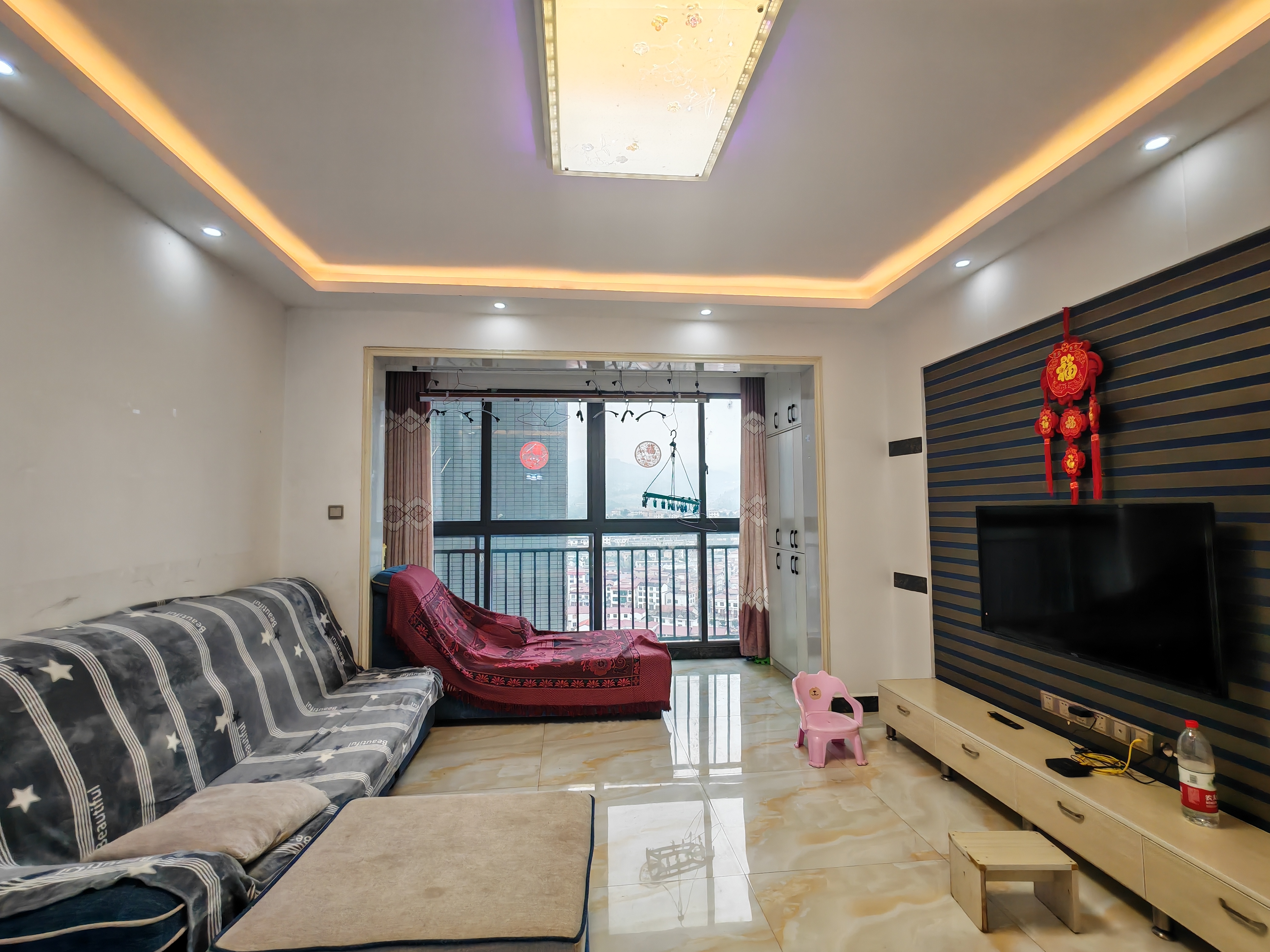 金华苑  3室2厅1卫    1300.0元/月 金华苑  3室2厅1卫    1300.0元/月