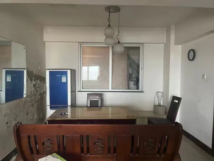 凤凰公寓 2室2厅1卫 110.0万 凤凰公寓 2室2厅1卫 110.0万室内图