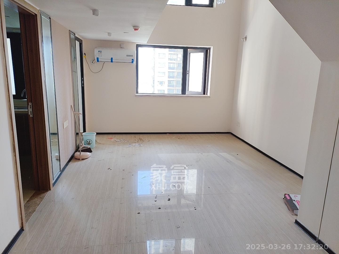 恒大翡翠华庭 3室1厅1卫 2000.0元/月 恒大翡翠华庭 3室1厅1卫 2000.0元/月室内图