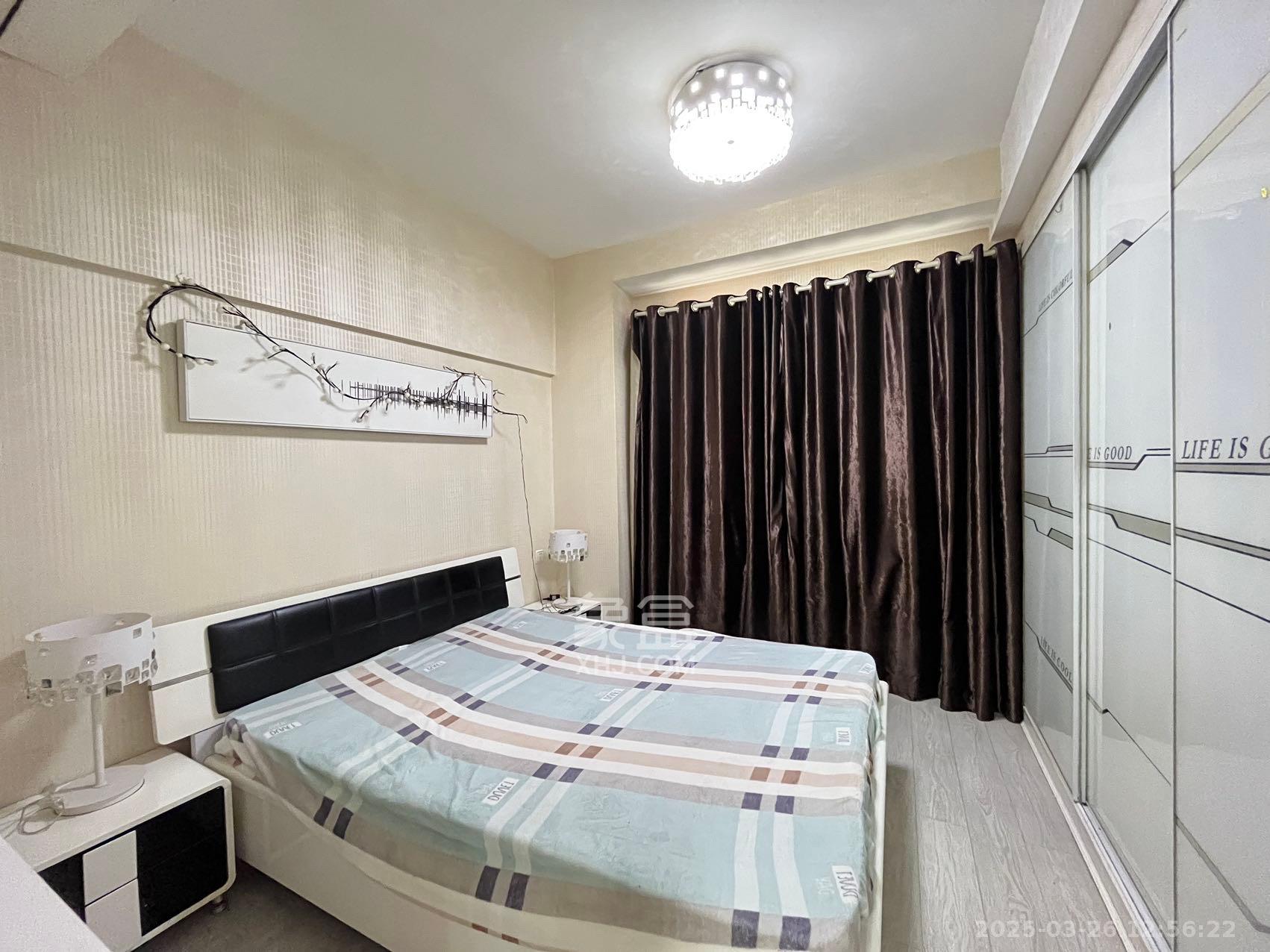 东怡外国(南湖一号) 2室1厅1卫 3200.0元/月 东怡外国(南湖一号) 2室1厅1卫 3200.0元/月室内图