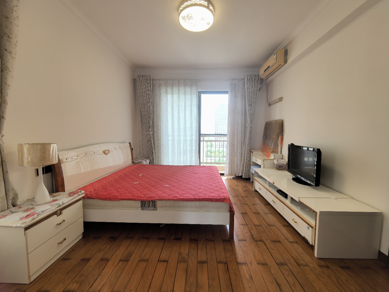 金碧文华 4室2厅2卫 245.0万 金碧文华 4室2厅2卫 245.0万室内图