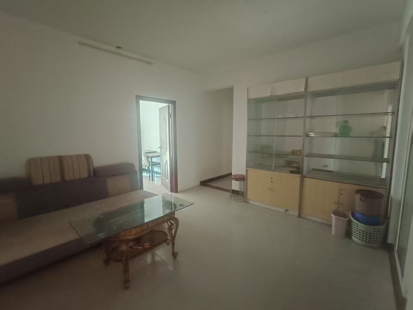 鹏利广场 4室2厅2卫 2400.0元/月 鹏利广场 4室2厅2卫 2400.0元/月室内图