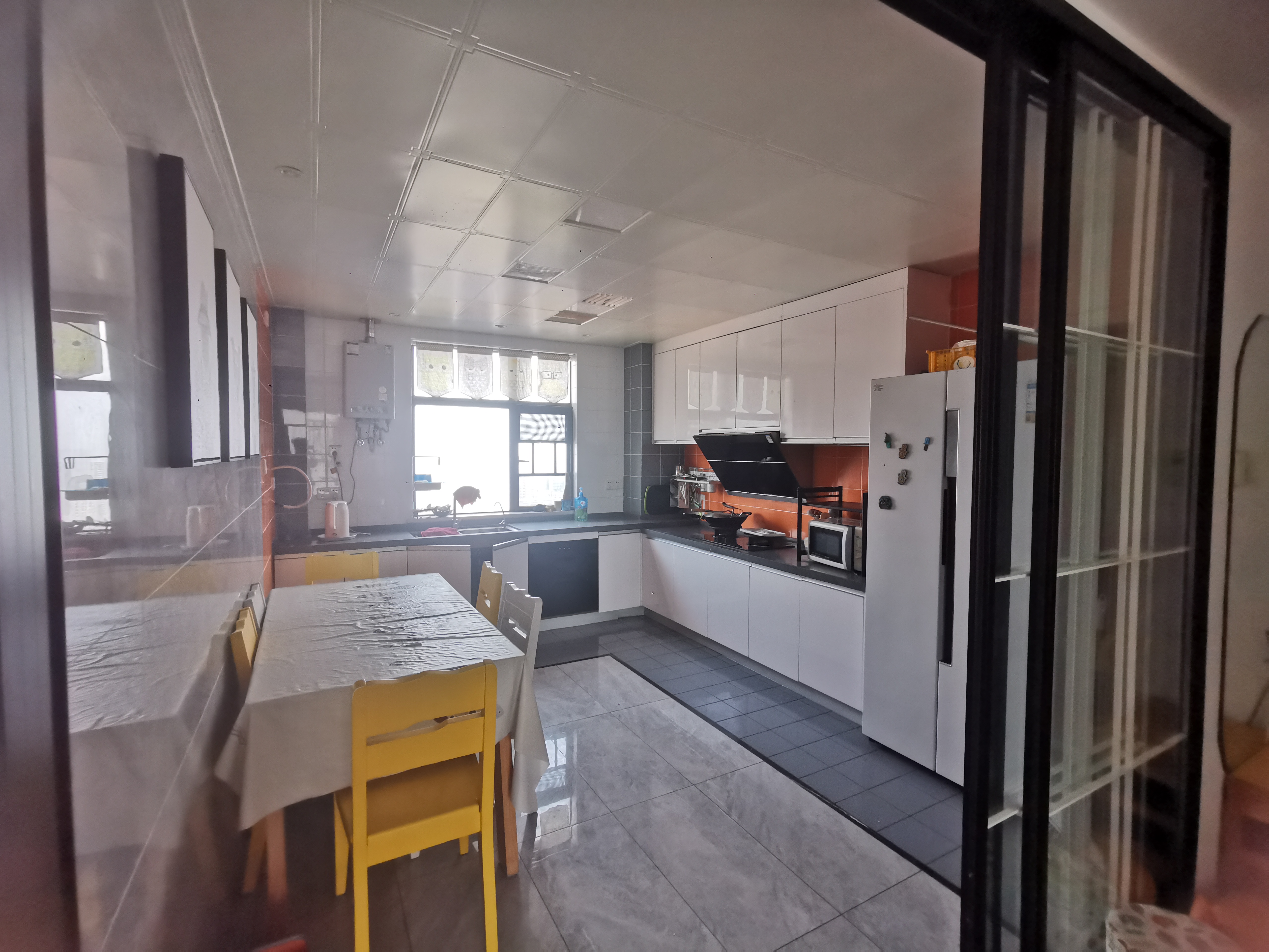 万豪城市花园 3室2厅2卫 2600.0元/月 万豪城市花园 3室2厅2卫 2600.0元/月室内图