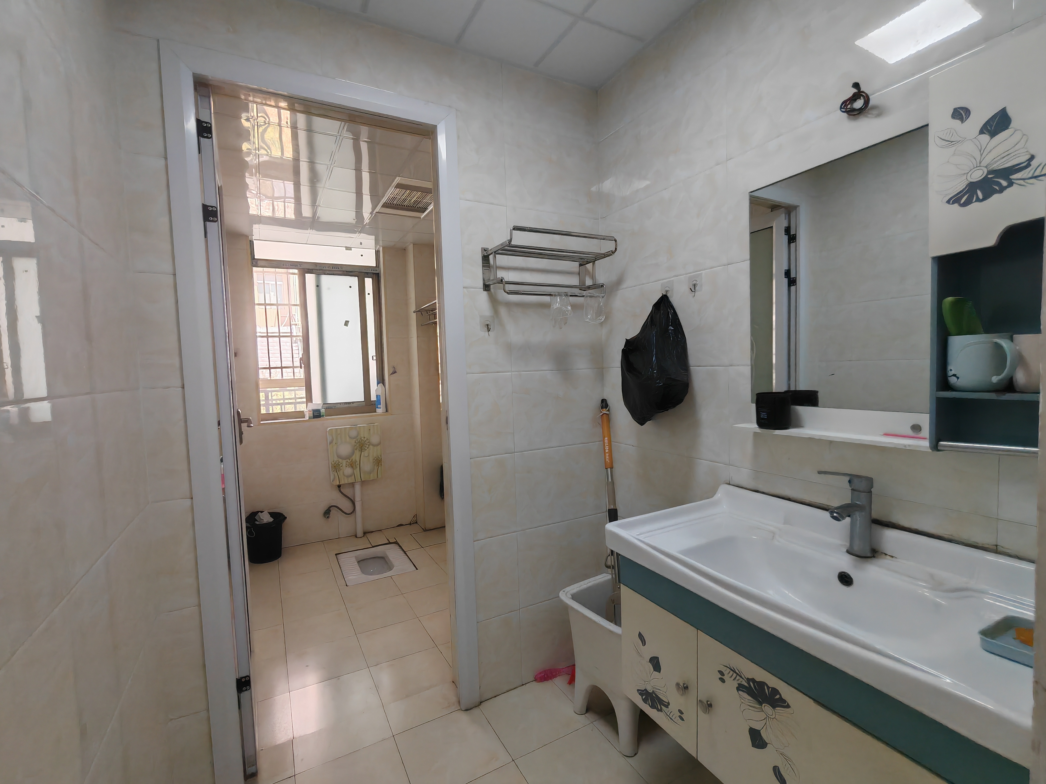 幸福里  3室2厅2卫    42.8万 幸福里  3室2厅2卫    42.8万室内图