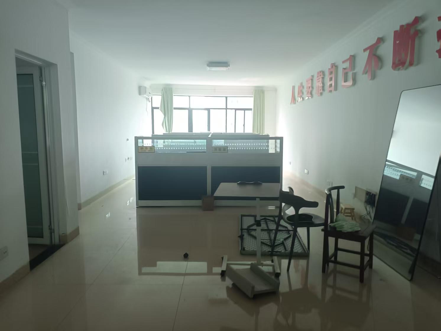 汇景花园  0室0厅0卫   2800.00元/月室内图
