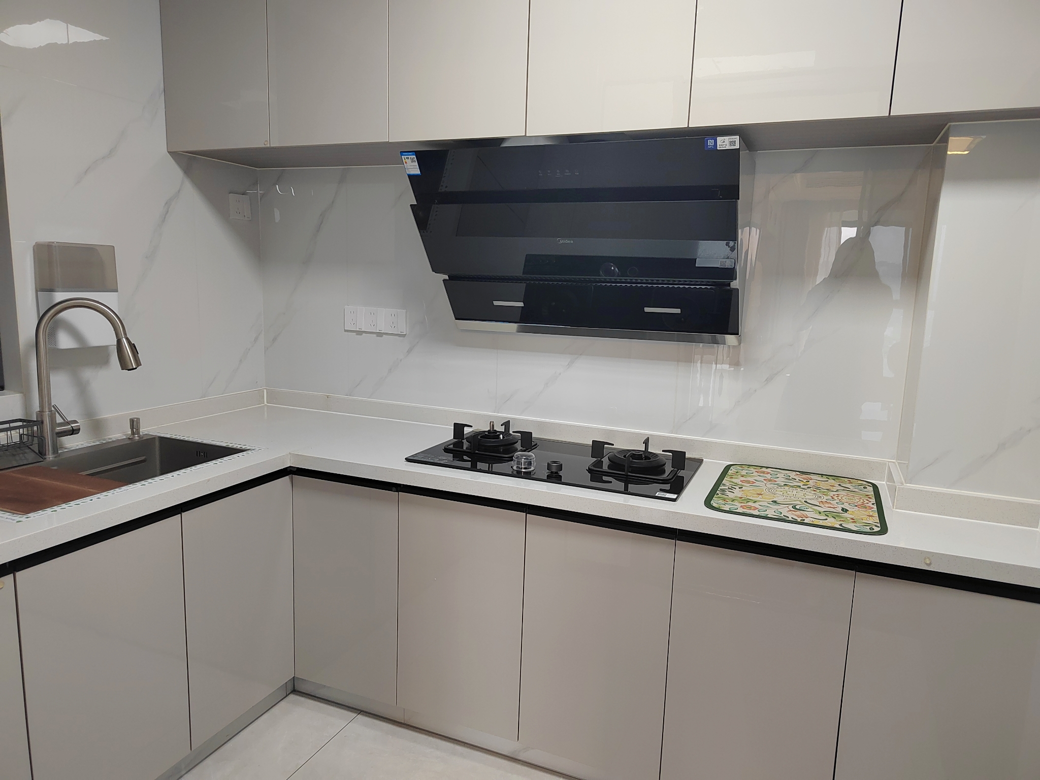 缇香名苑二期 2室2厅2卫 2560.0元/月 缇香名苑二期 2室2厅2卫 2560.0元/月室内图