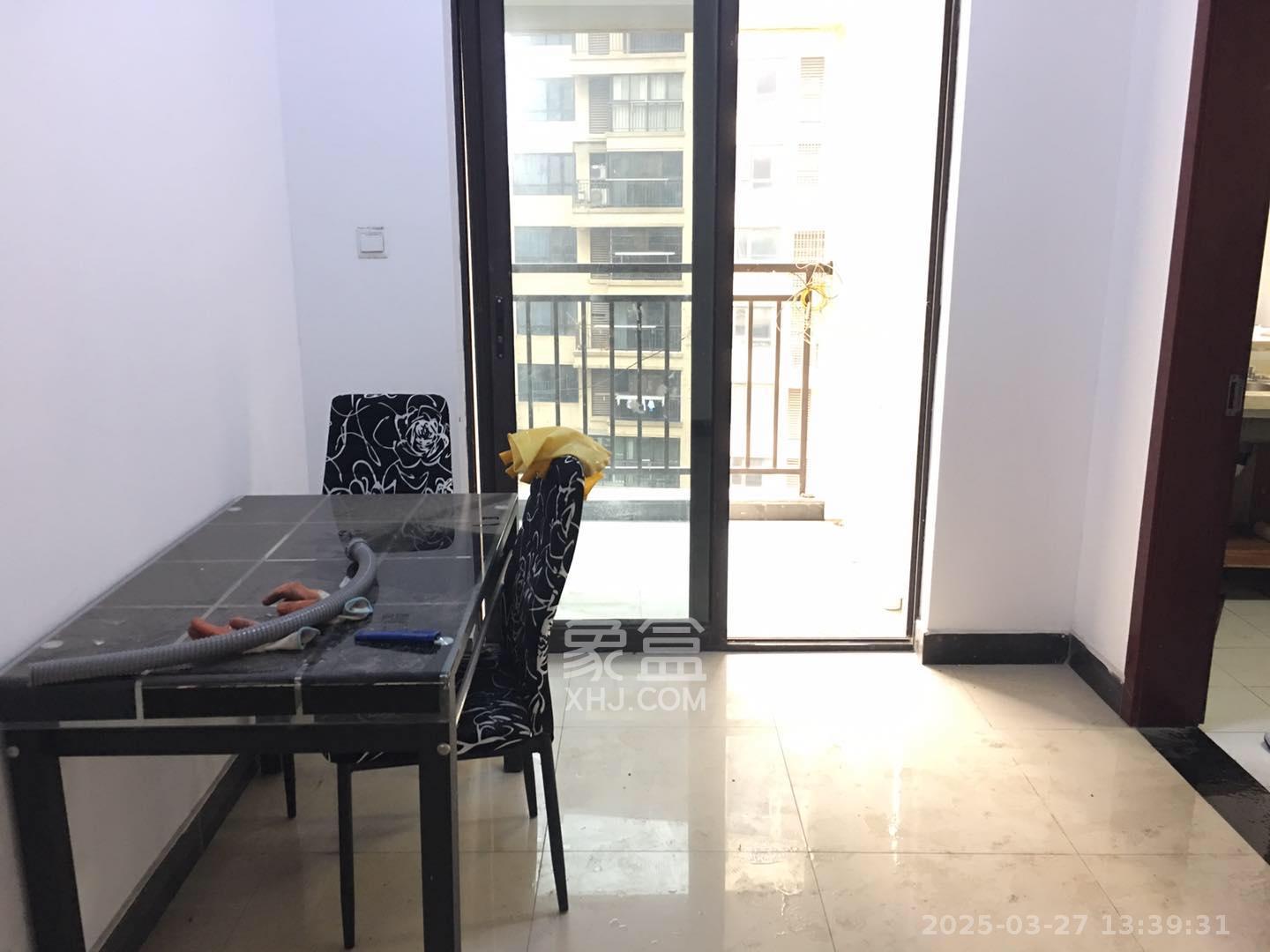 保利麓谷林语E区 1室2厅1卫 850.0元/月 保利麓谷林语E区 1室2厅1卫 850.0元/月室内图