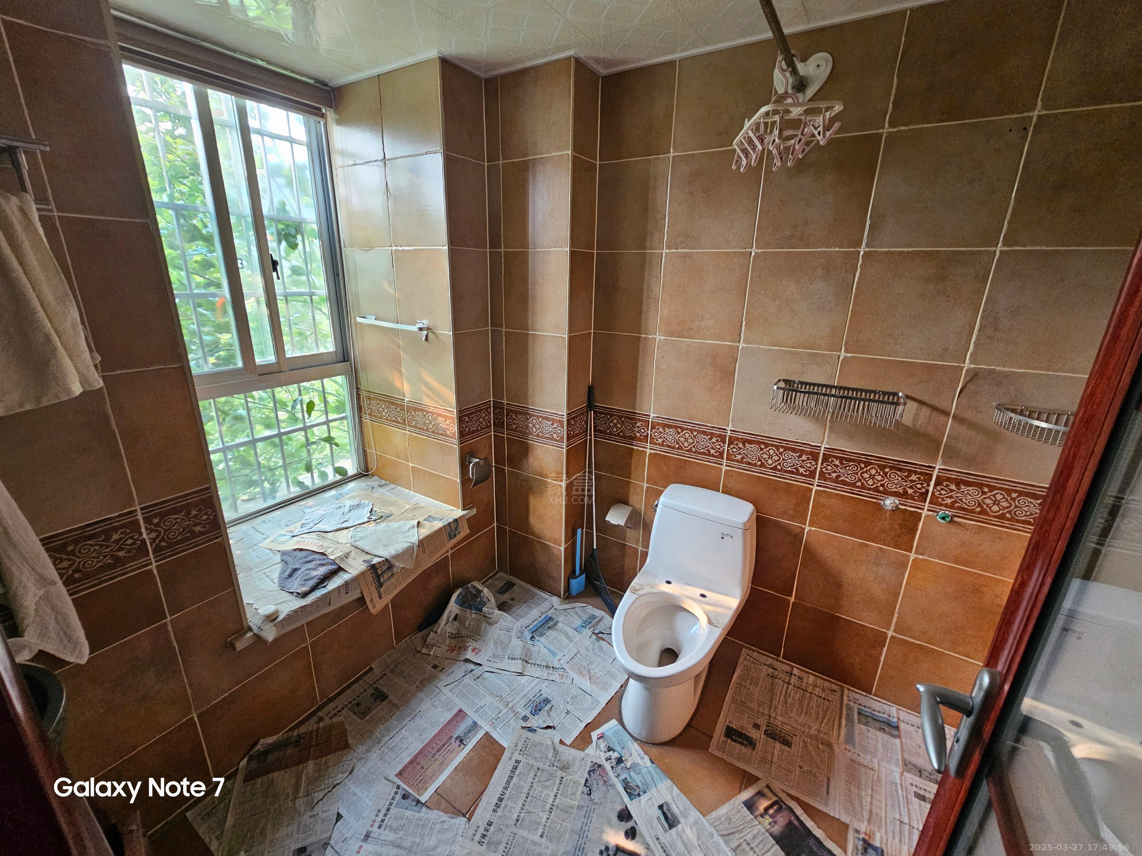 红盾雅园  5室2厅2卫    2300.0元/月 红盾雅园  5室2厅2卫    2300.0元/月室内图