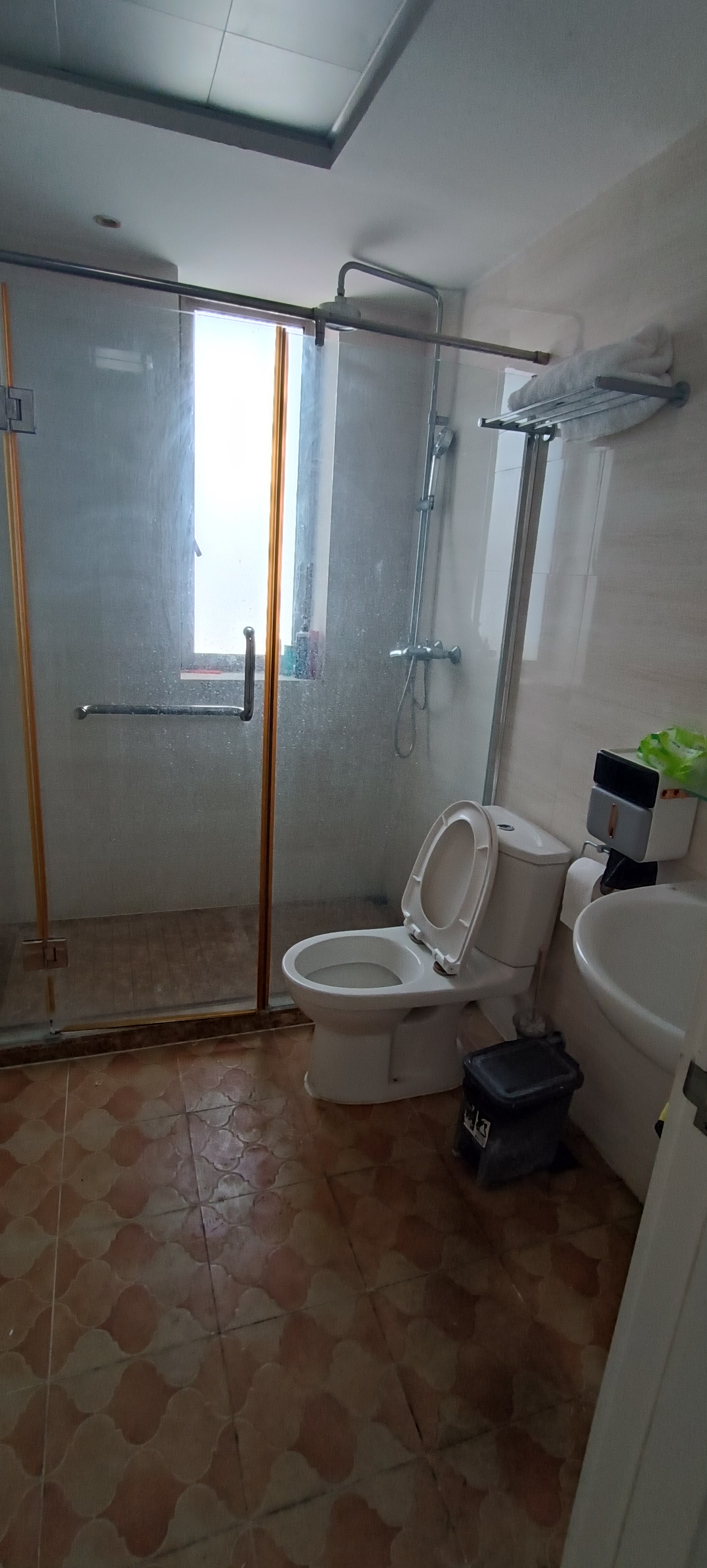 外滩中心  2室3厅1卫    4200.0元/月 外滩中心  2室3厅1卫    4200.0元/月室内图