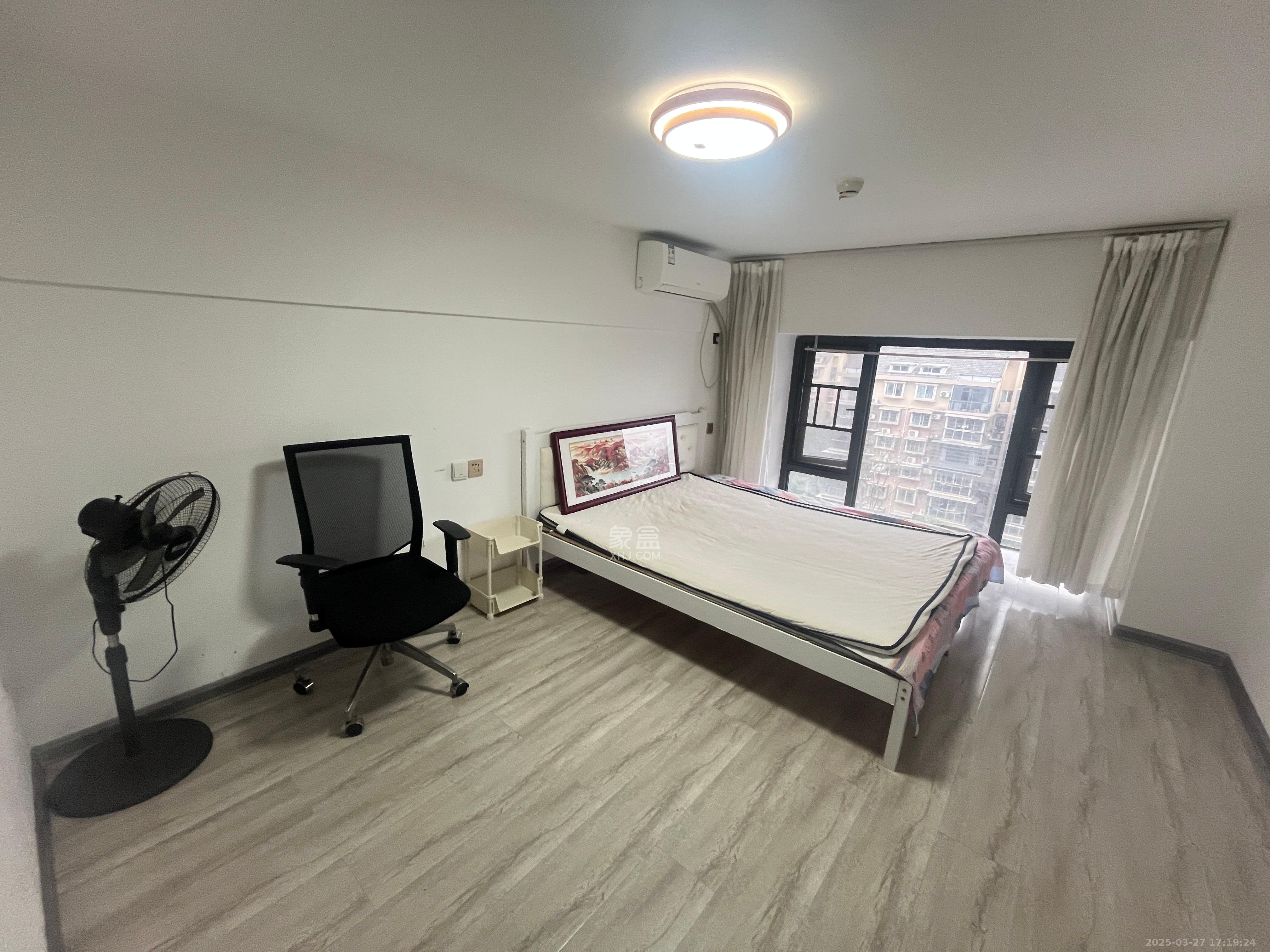 龙湖湘江星座(祺鑫星座公寓) 1室1厅1卫 1900.0元/月 龙湖湘江星座(祺鑫星座公寓) 1室1厅1卫 1900.0元/月室内图