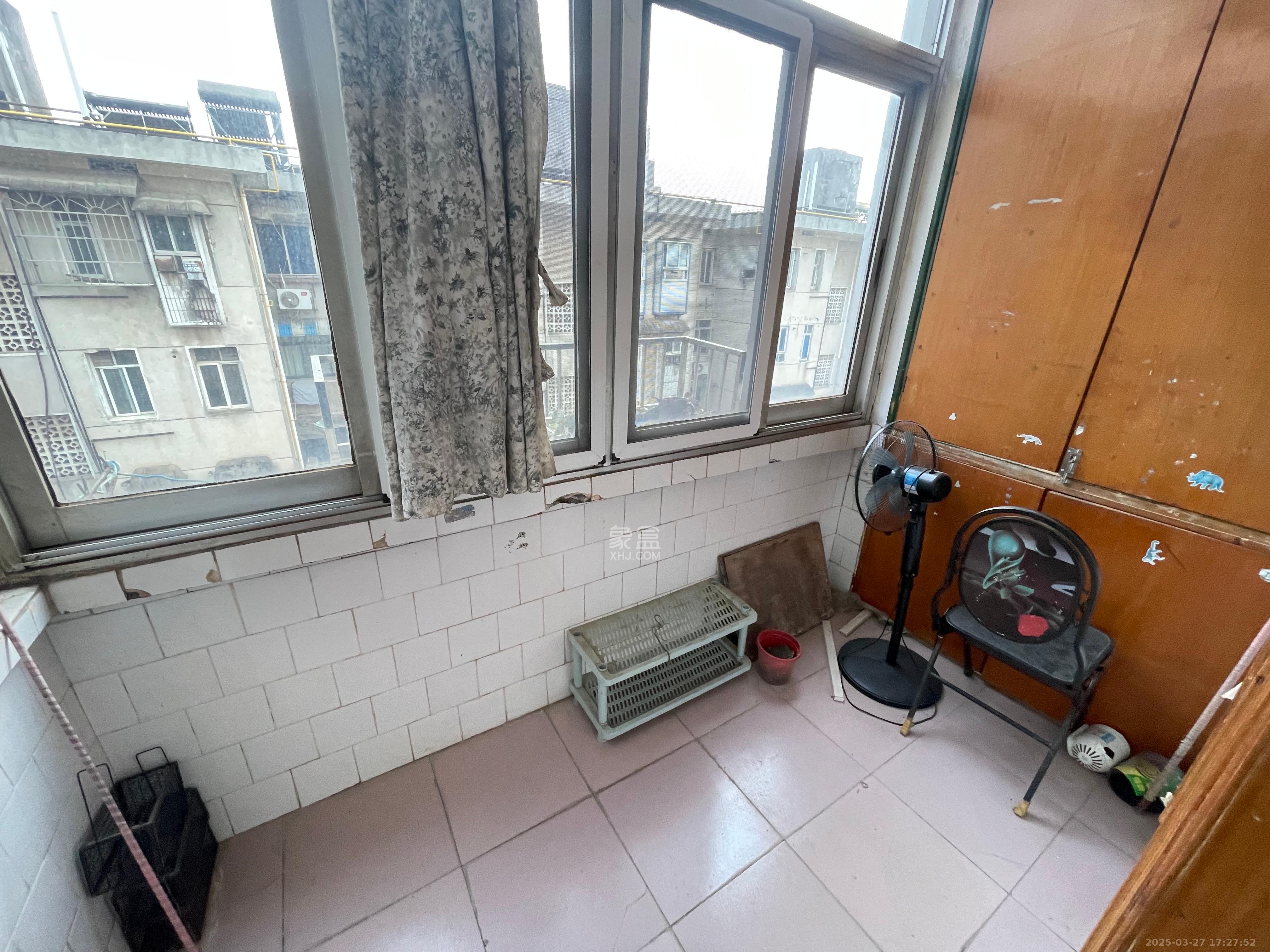 长坡水利水电机械厂宿舍 1室1厅1卫 1500.0元/月 长坡水利水电机械厂宿舍 1室1厅1卫 1500.0元/月室内图